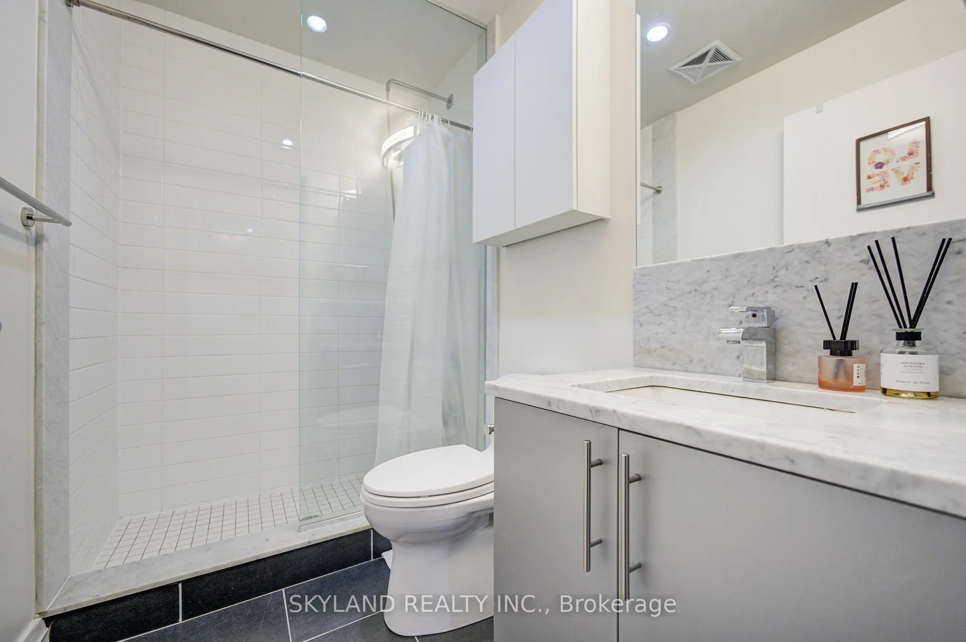 Photo 21 of Unit 1507, 83 Redpath Avenue, Toronto, Mount Pleasant West — HOMEH