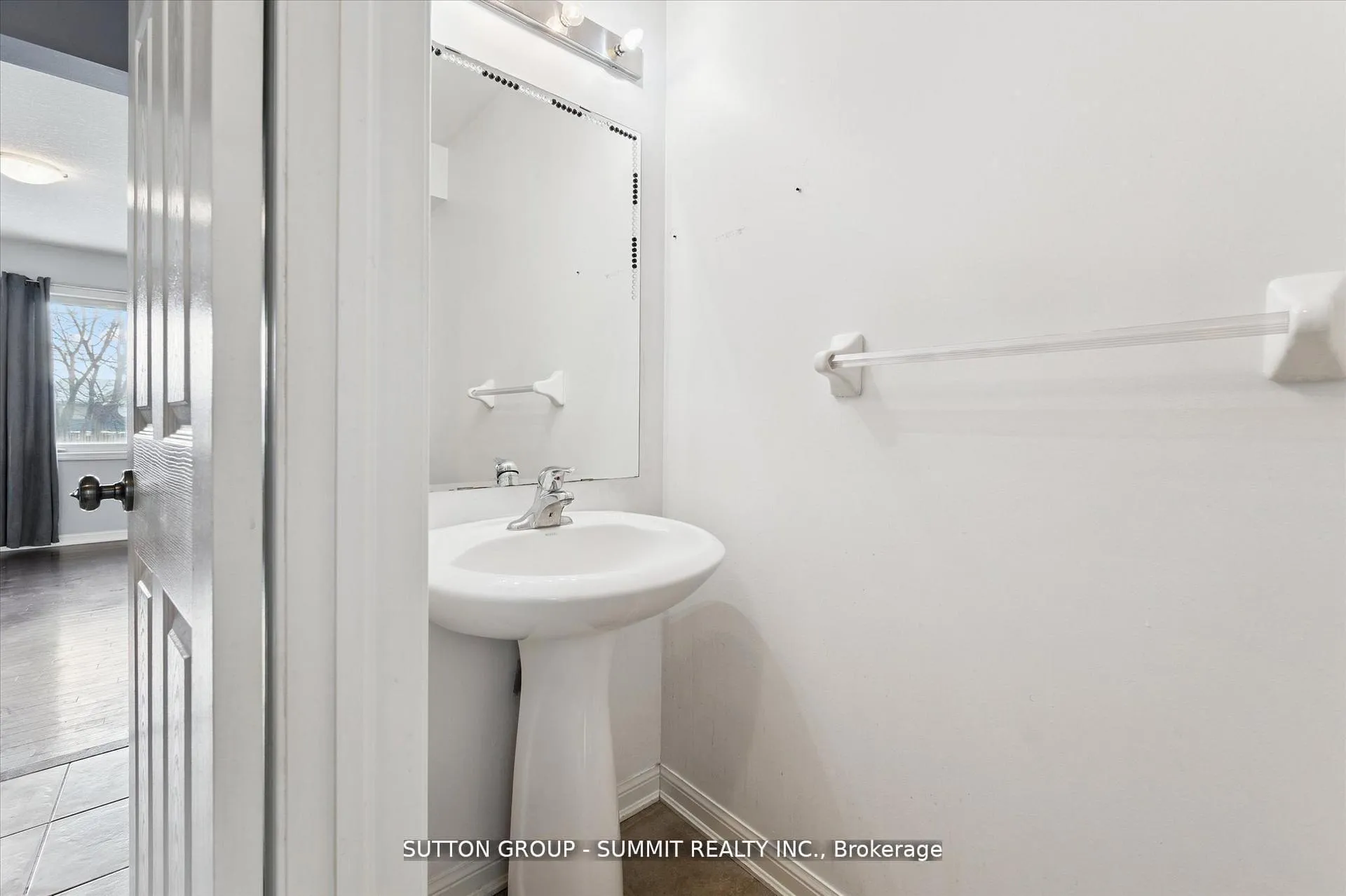 Photo 7 of Unit 4, 71 Garth Massey Drive, Cambridge, Fiddlesticks — HOMEH
