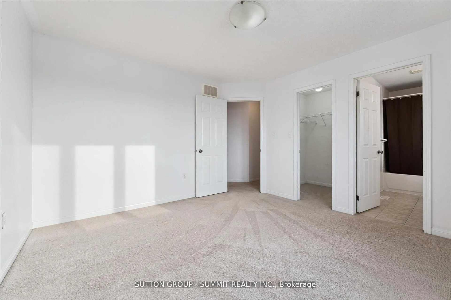 Photo 11 of Unit 4, 71 Garth Massey Drive, Cambridge, Fiddlesticks — HOMEH
