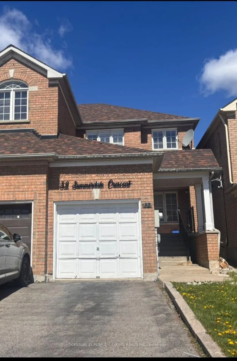 Front of 32 Summerdale Crescent