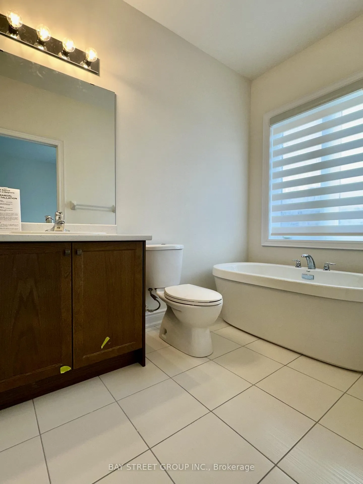 Photo 19 of 206 Tennant Circle, Vaughan, Vellore Village — HOMEH