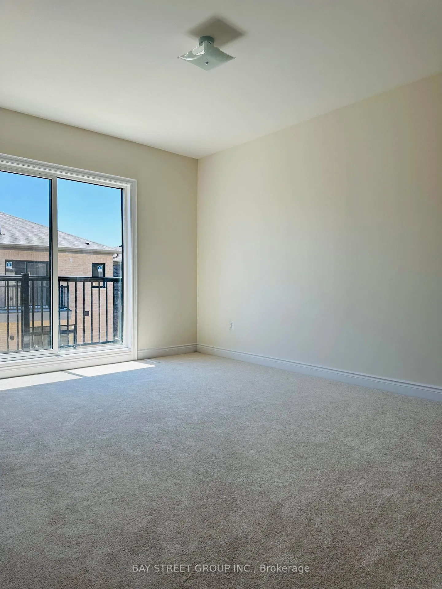 Photo 25 of 206 Tennant Circle, Vaughan, Vellore Village — HOMEH