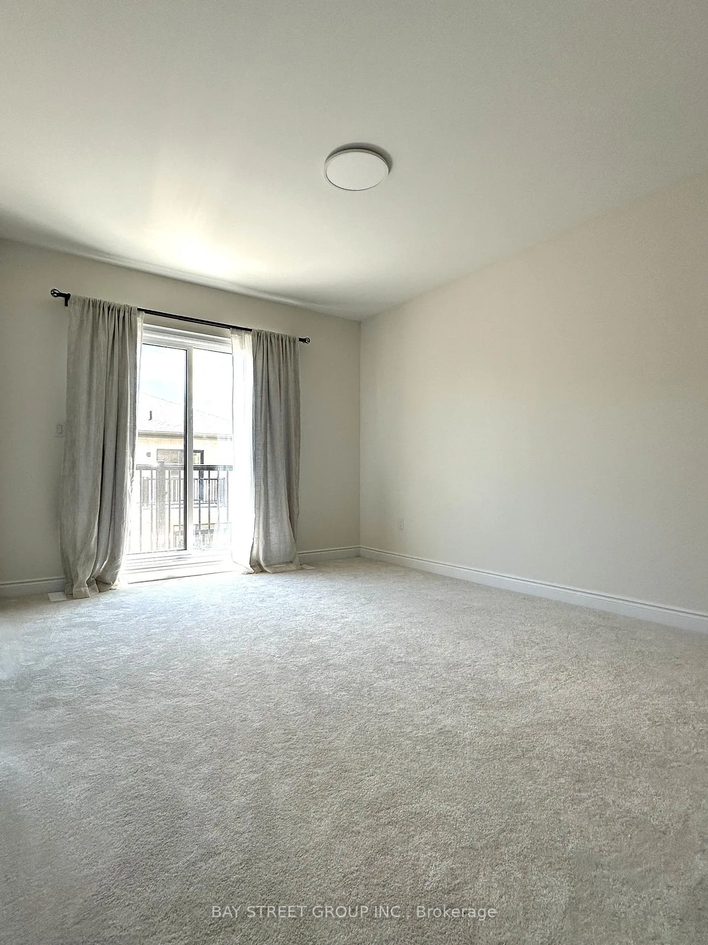 Photo 29 of 206 Tennant Circle, Vaughan, Vellore Village — HOMEH
