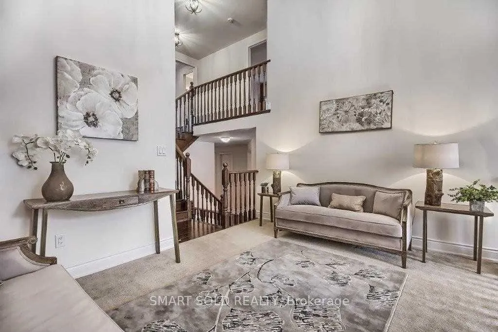 Photo 11 of 7 Barletta Drive, Vaughan, Patterson — HOMEH