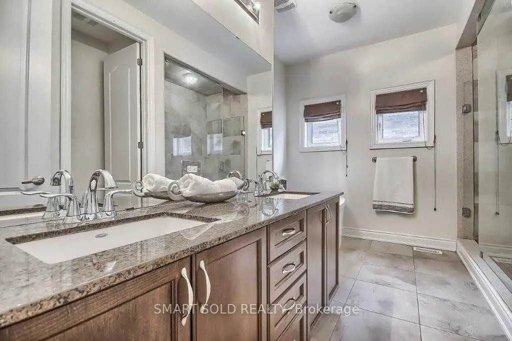 Photo 14 of 7 Barletta Drive, Vaughan, Patterson — HOMEH