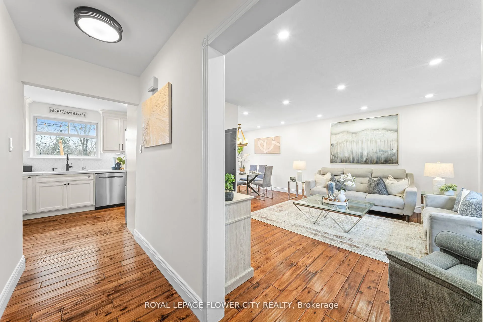 Photo 11 of 15 Jasper Crescent, Brampton, Northgate — HOMEH