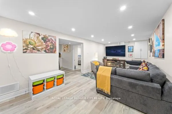 Photo 33 of 15 Jasper Crescent, Brampton, Northgate — HOMEH