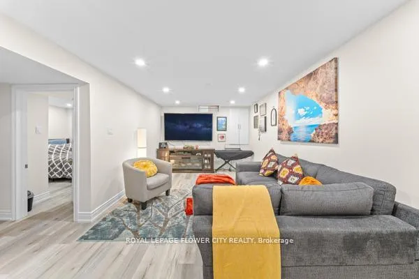 Photo 34 of 15 Jasper Crescent, Brampton, Northgate — HOMEH