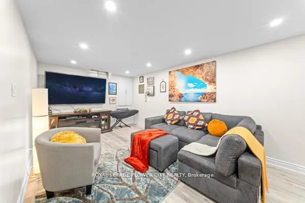 Photo 35 of 15 Jasper Crescent, Brampton, Northgate — HOMEH