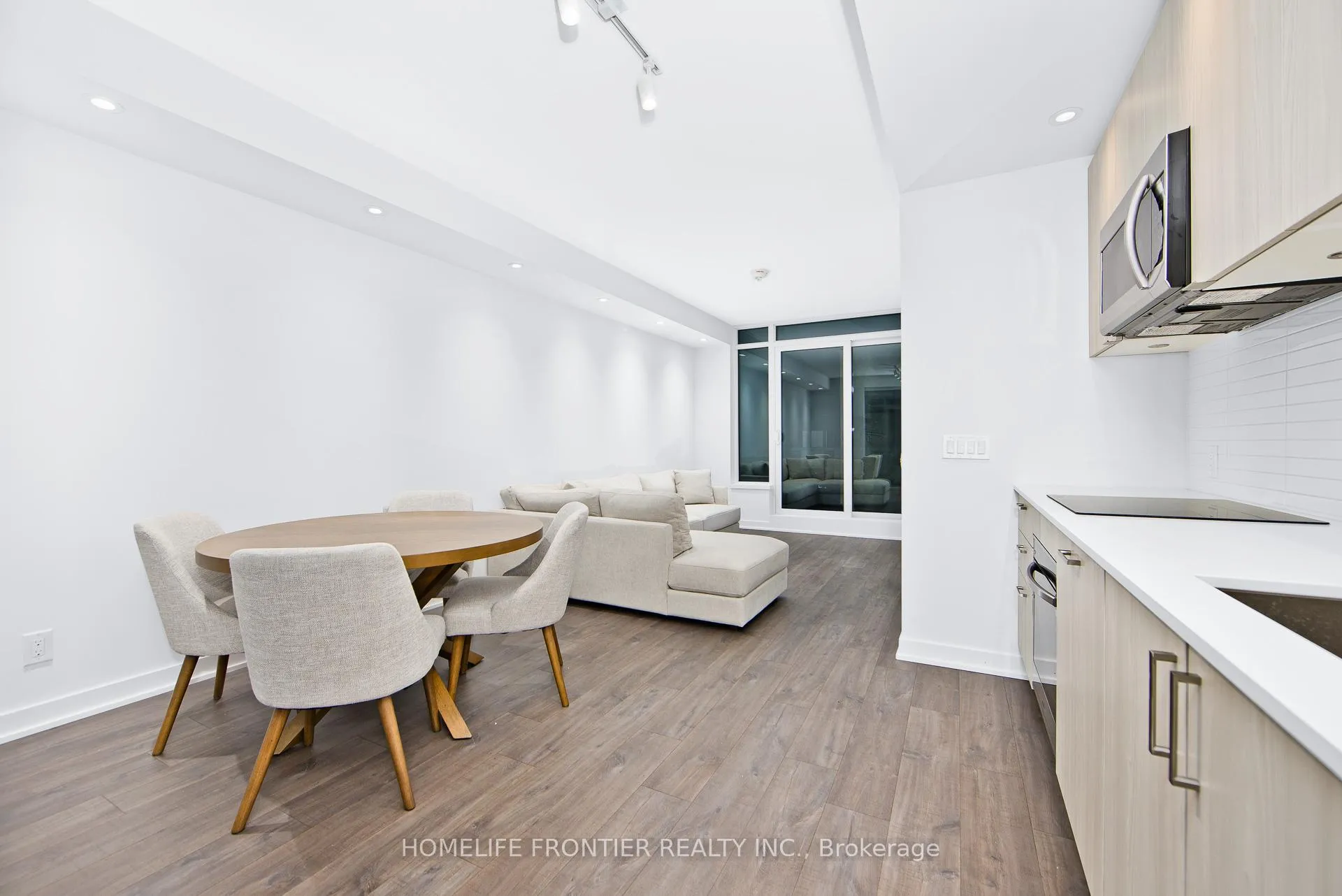 Photo 3 of Unit 3603, 1928 Lakeshore Boulevard, Toronto, High Park-Swansea — HOMEH