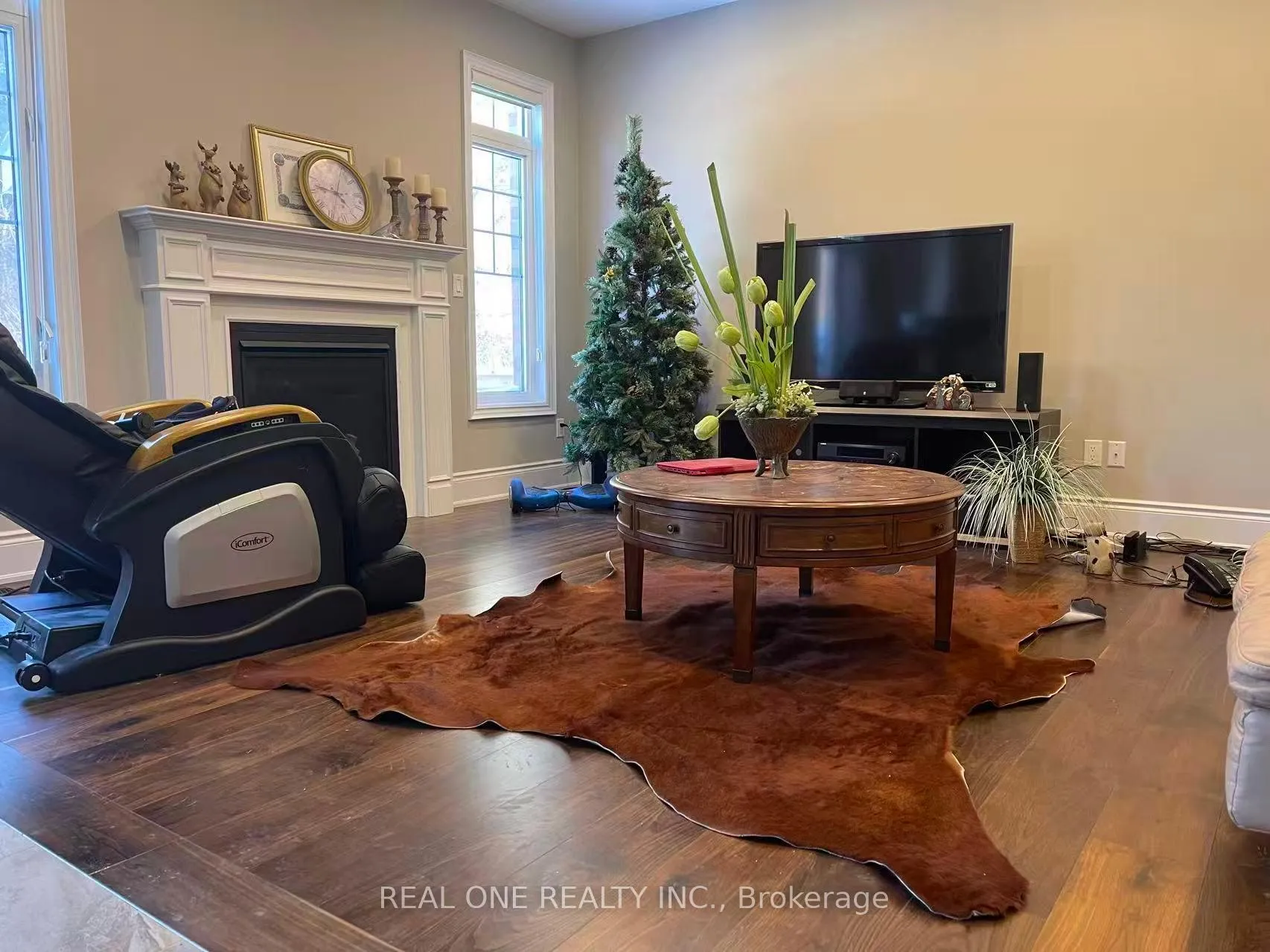 Photo 3 of 82 Warren Mcbride Crescent, Aurora, Rural Aurora — HOMEH
