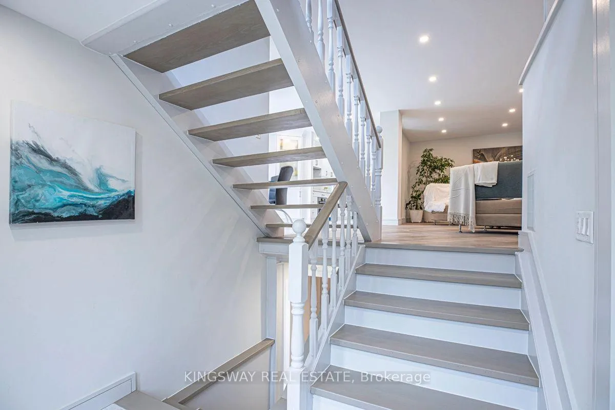 Photo 9 of 850 Isobel Avenue, Georgina, Historic Lakeshore Communities — HOMEH