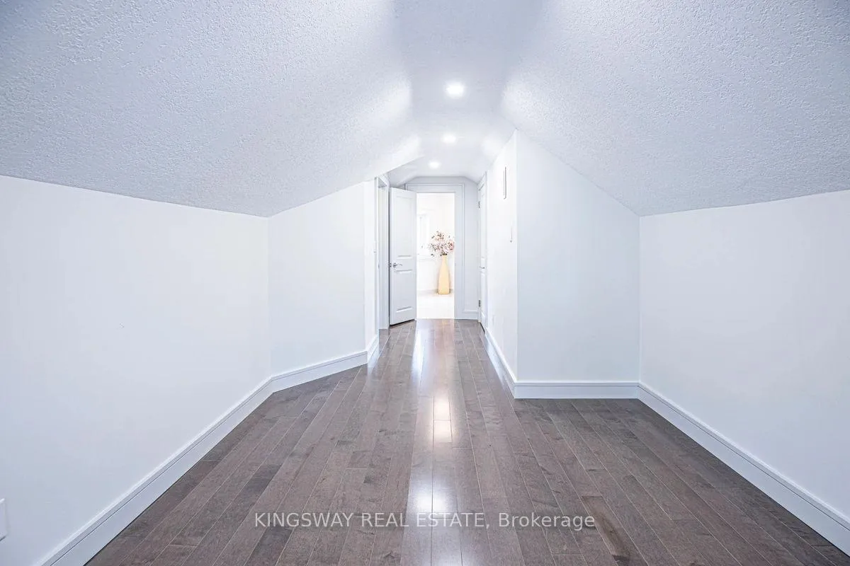 Photo 32 of 850 Isobel Avenue, Georgina, Historic Lakeshore Communities — HOMEH