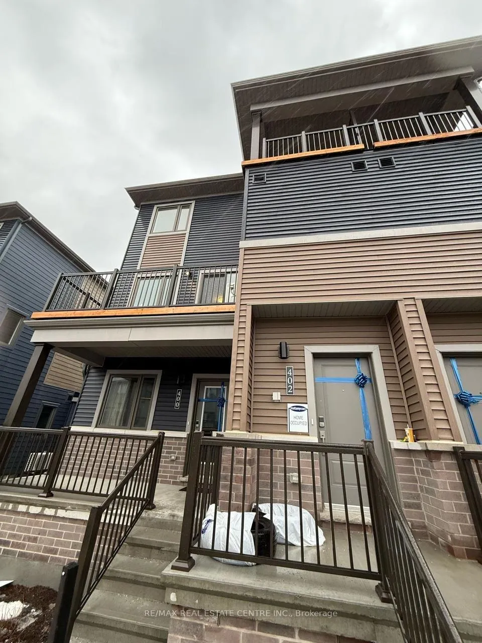 Photo 1 of 402 Parnian Pvt, Ottawa, Barrhaven - Half Moon Bay — HOMEH