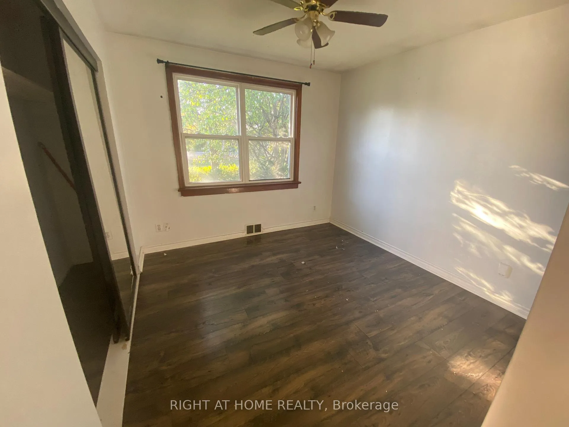 Photo 12 of 97 Galloway Road E, Scarborough, West Hill — HOMEH