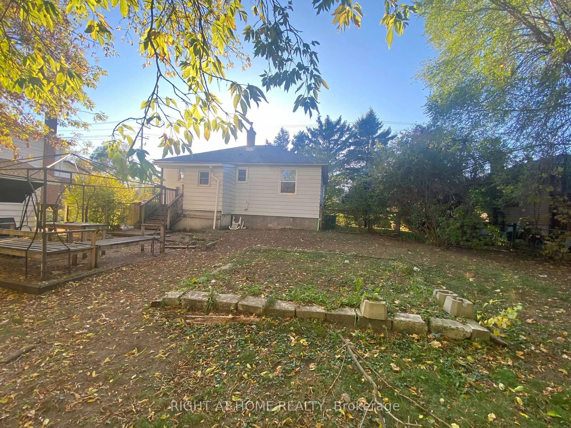Photo 16 of 97 Galloway Road E, Scarborough, West Hill — HOMEH
