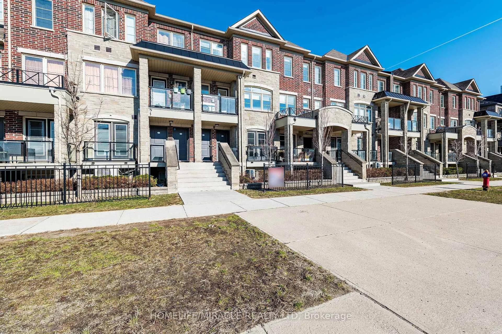 Photo 2 of Unit 98, 200 Veterans Drive, Brampton, Northwest Brampton — HOMEH