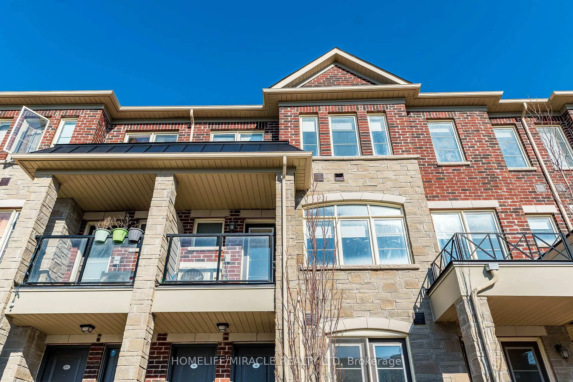 Photo 3 of Unit 98, 200 Veterans Drive, Brampton, Northwest Brampton — HOMEH