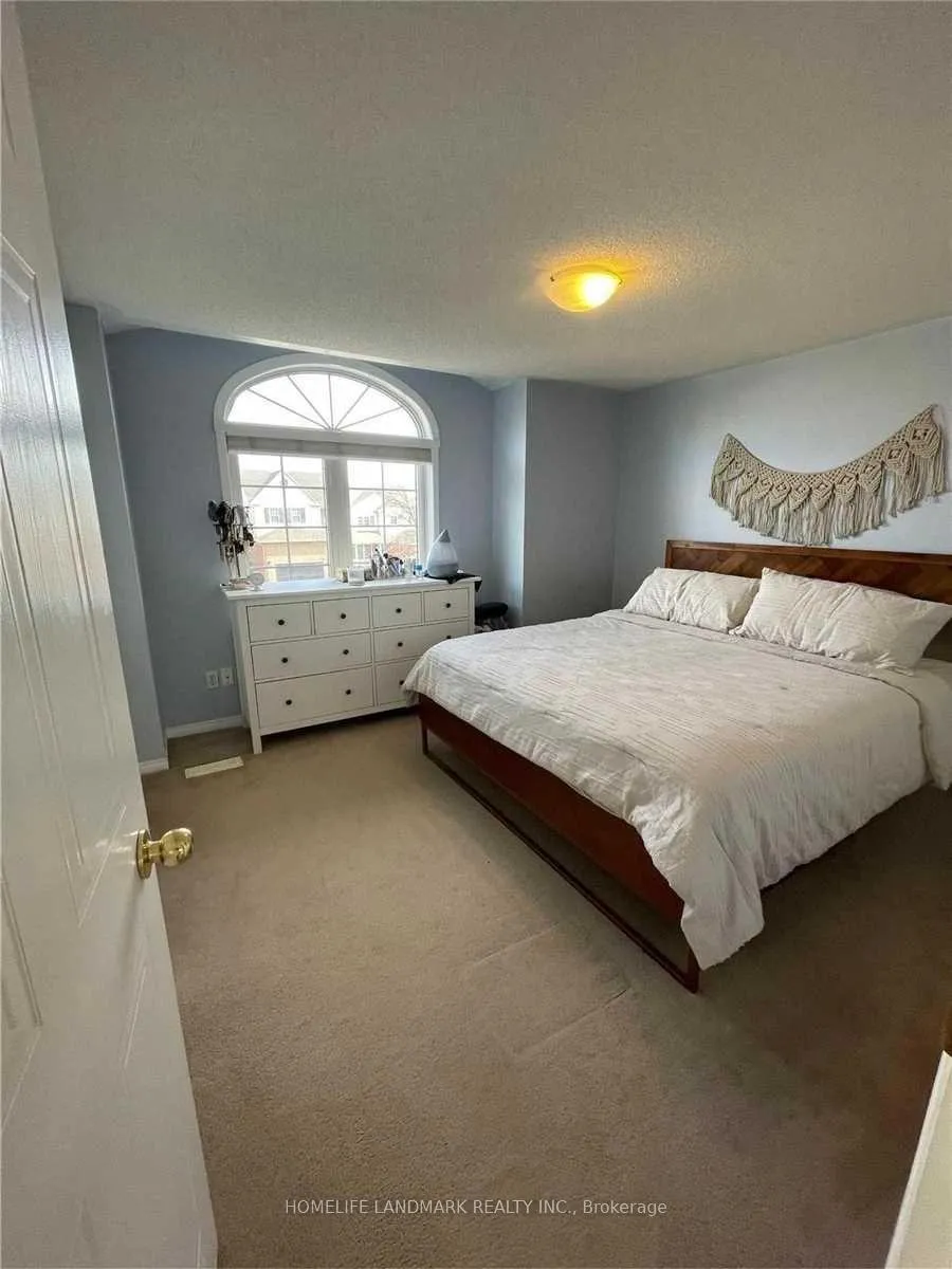 Photo 14 of 26 Cornish Drive, Clarington, Courtice — HOMEH