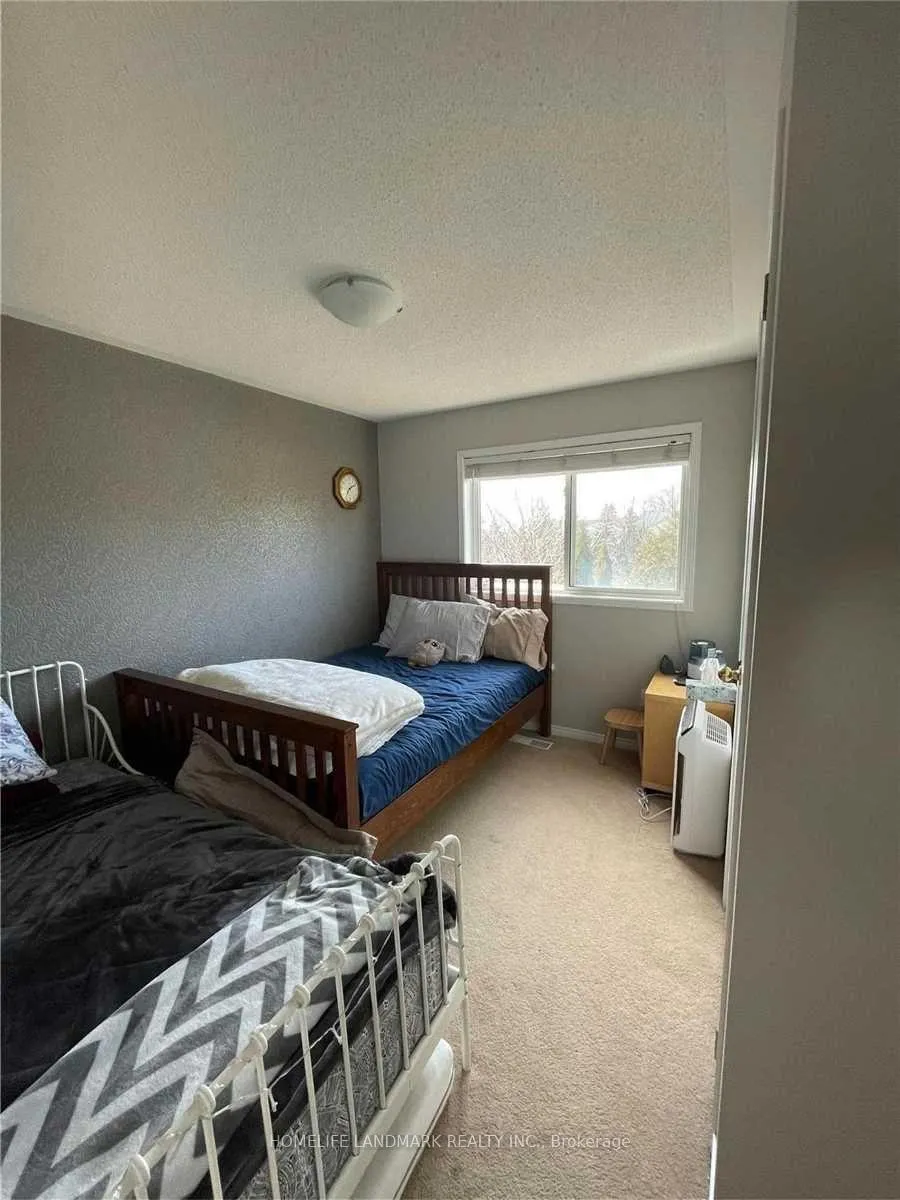 Photo 15 of 26 Cornish Drive, Clarington, Courtice — HOMEH