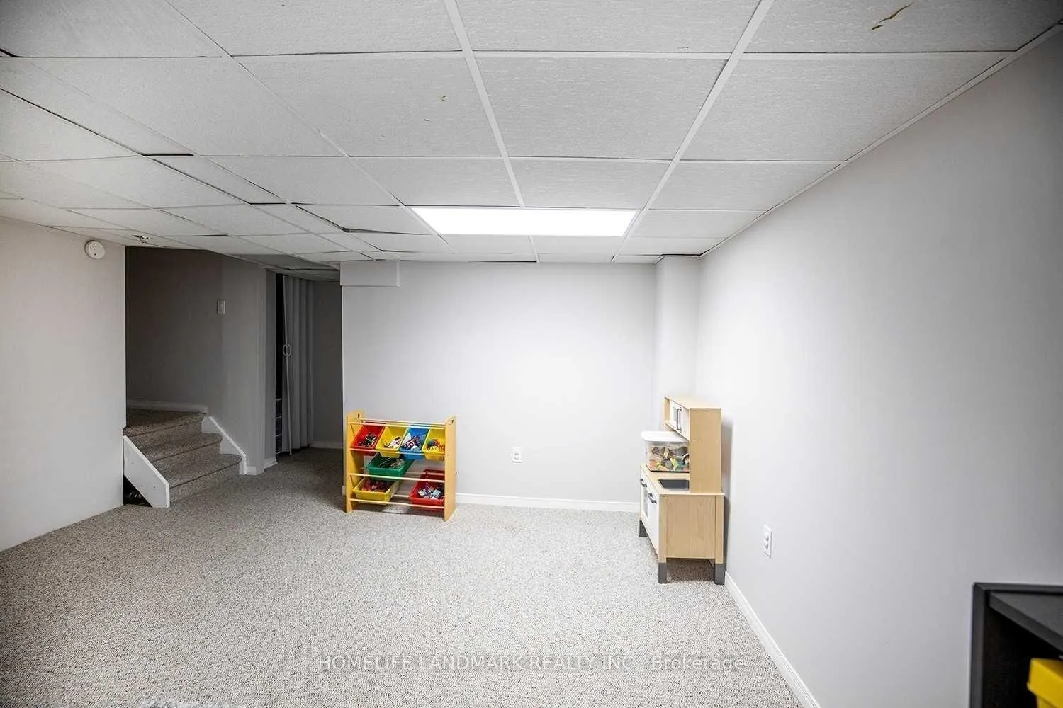 Photo 19 of 26 Cornish Drive, Clarington, Courtice — HOMEH