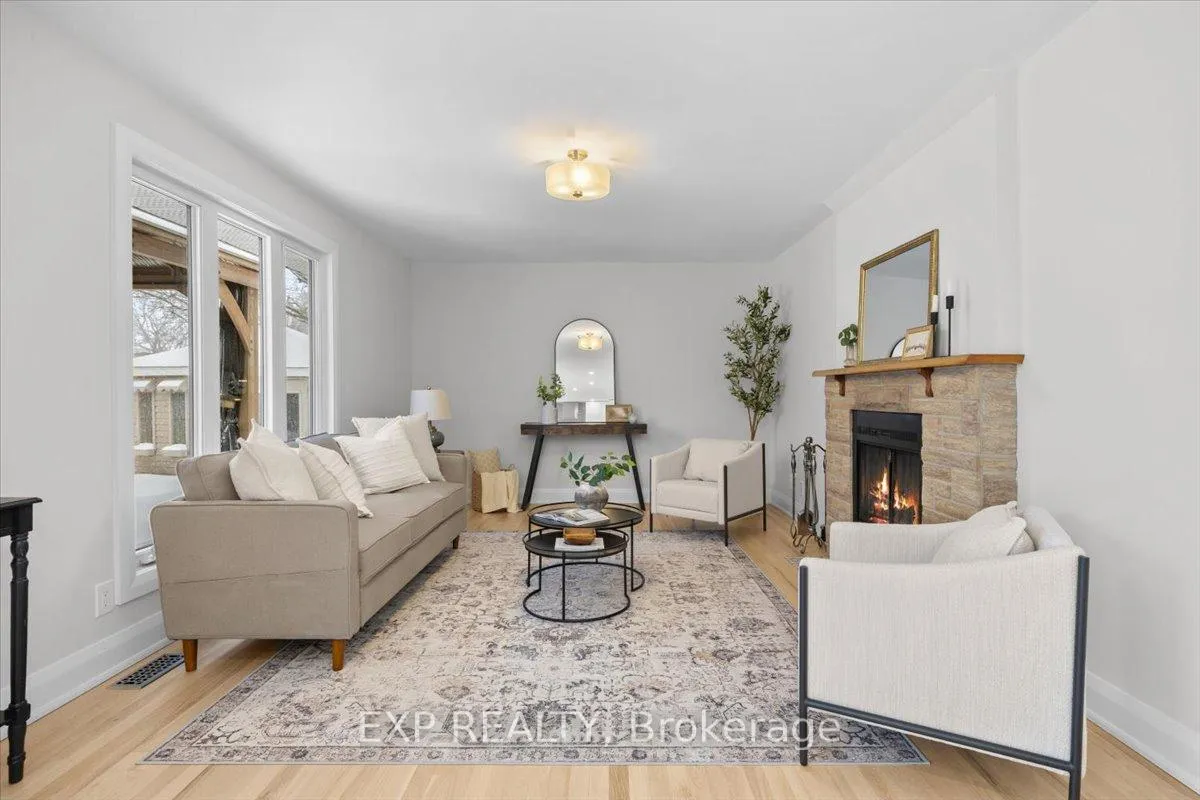 Photo 16 of 18 Ivylea Street, Ottawa, Craig Henry/Woodvale — HOMEH
