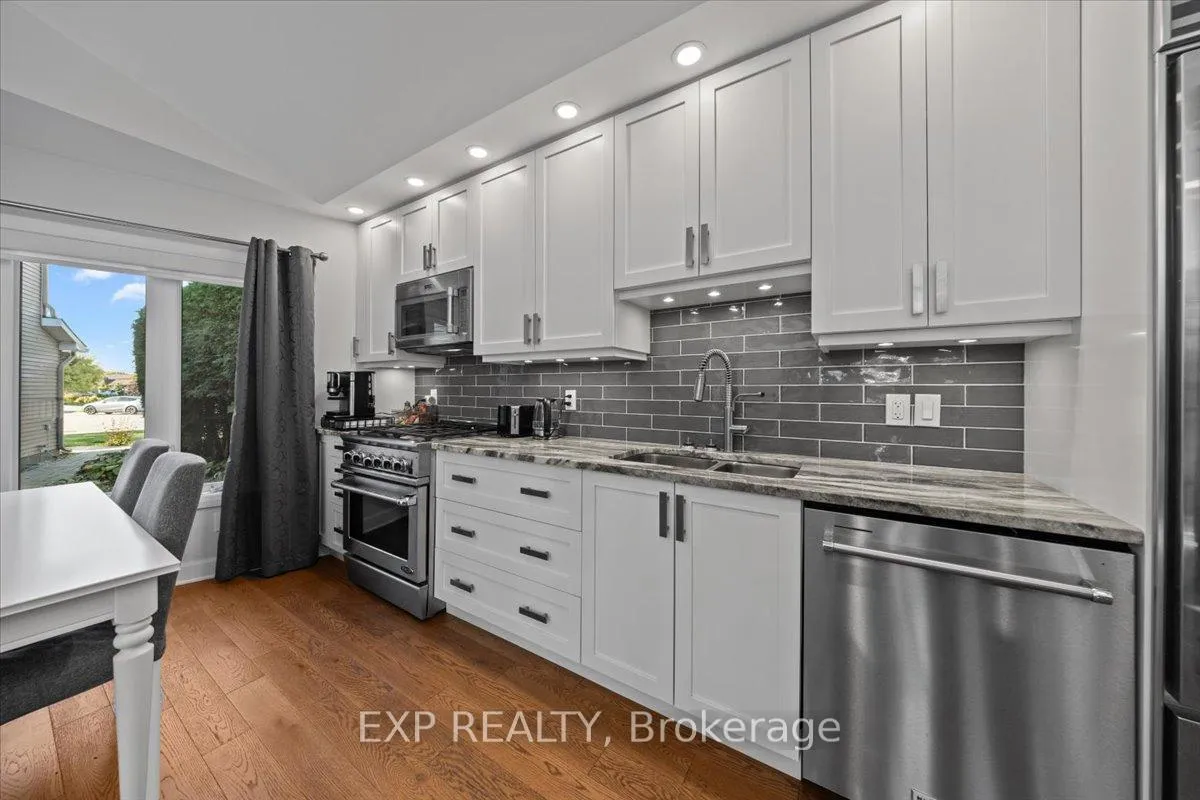 Photo 34 of 18 Ivylea Street, Ottawa, Craig Henry/Woodvale — HOMEH