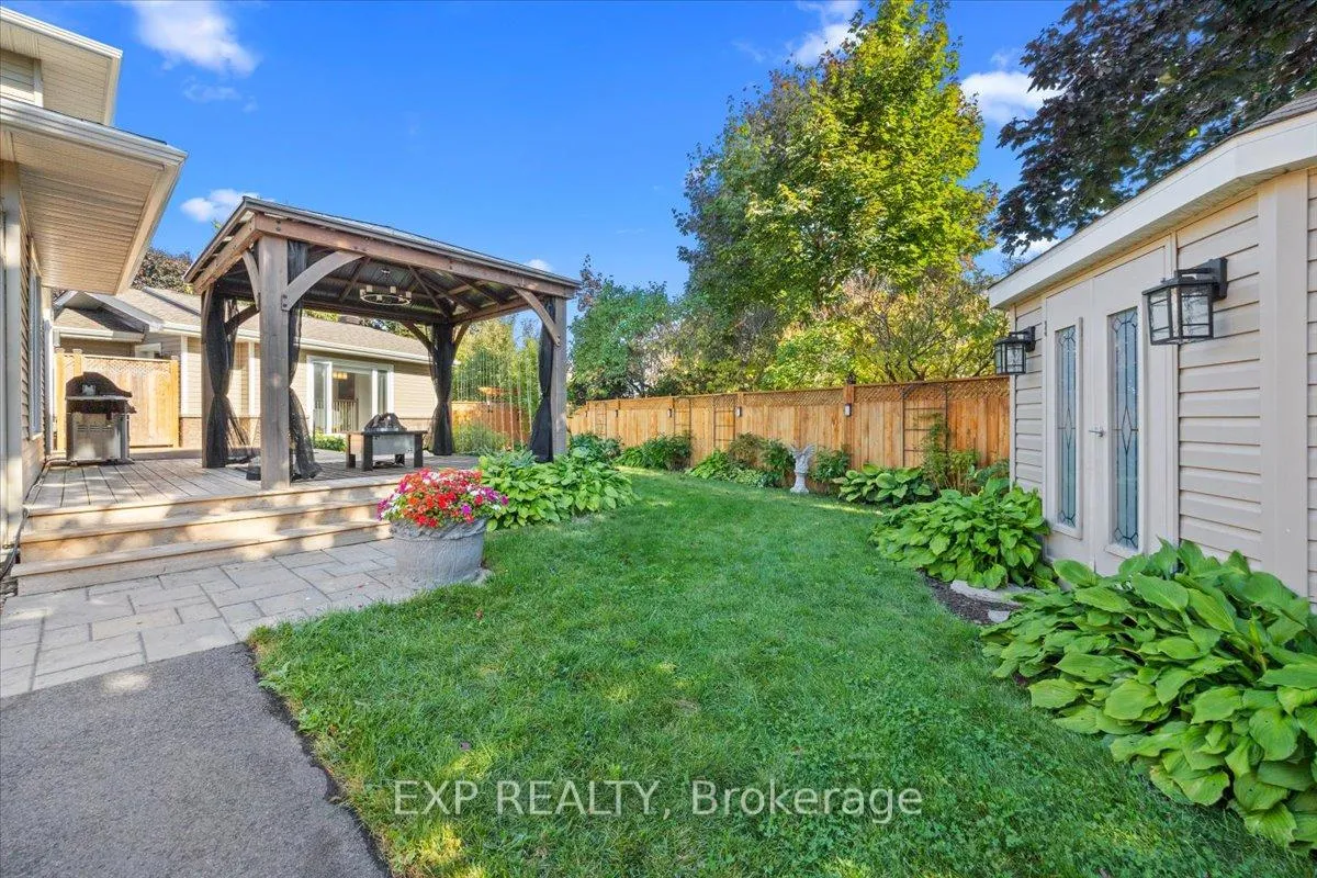 Photo 42 of 18 Ivylea Street, Ottawa, Craig Henry/Woodvale — HOMEH