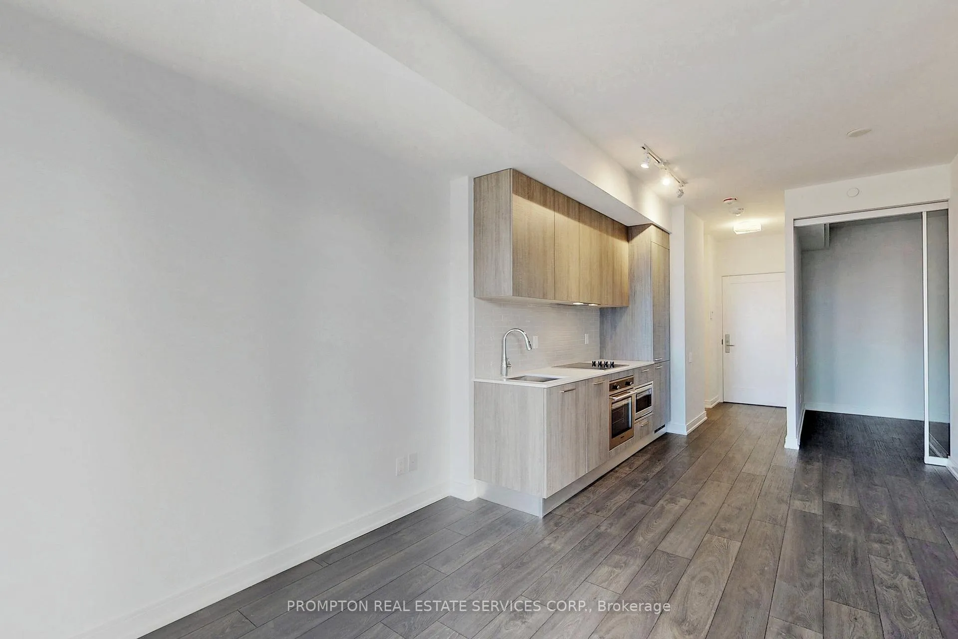 Photo 5 of Unit 1010, 3 Gloucester Street, Toronto, Church-Yonge Corridor — HOMEH