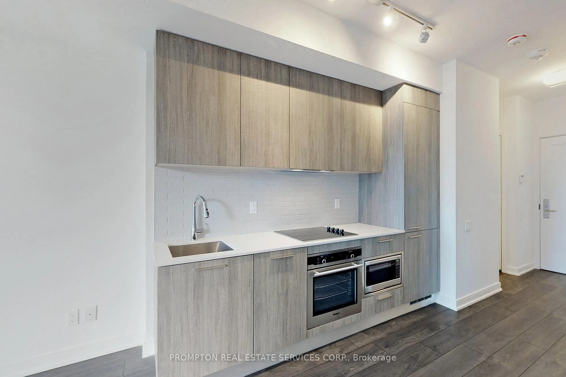 Photo 7 of Unit 1010, 3 Gloucester Street, Toronto, Church-Yonge Corridor — HOMEH