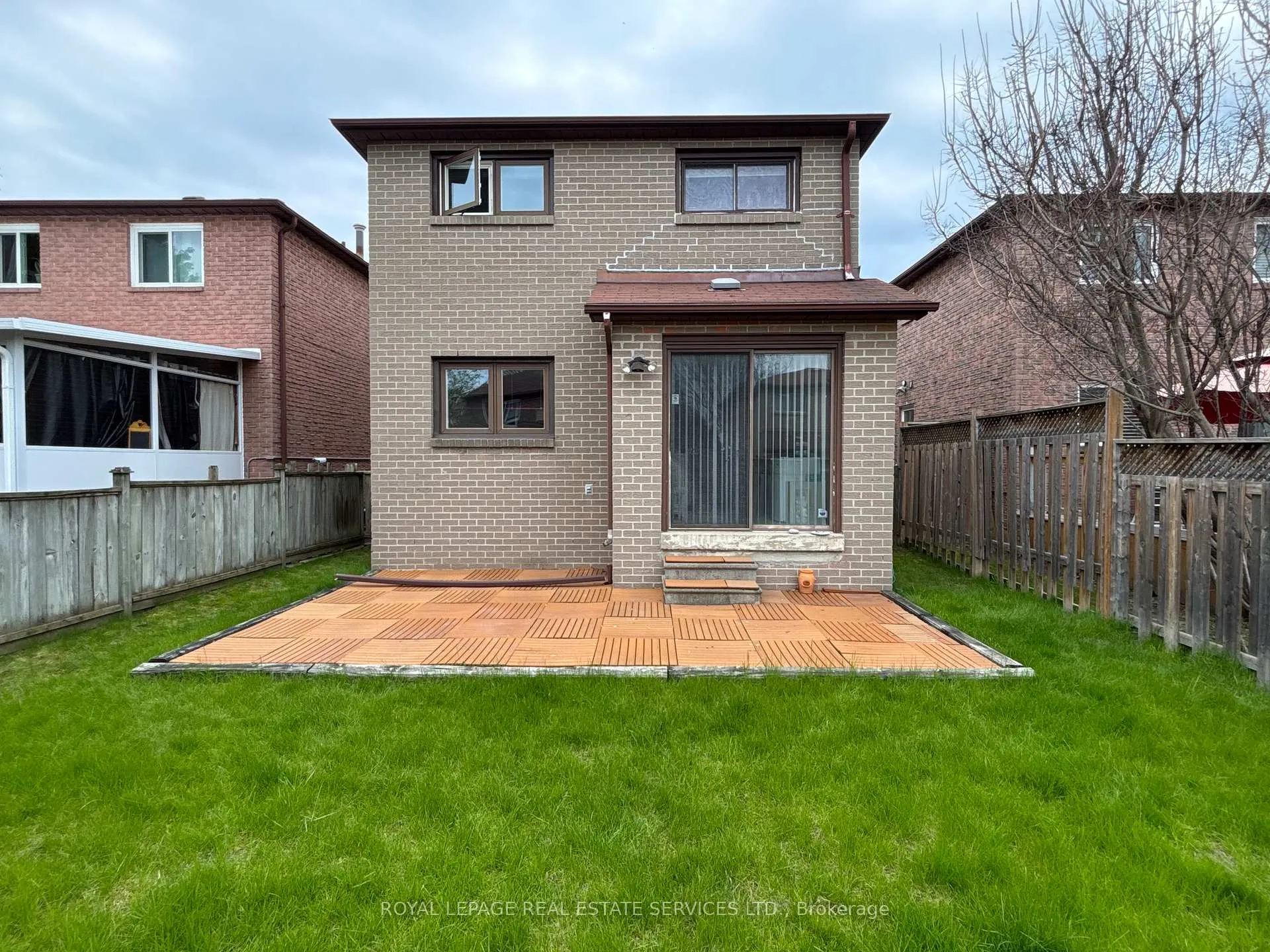 Photo 3 of 23 Stockbridge Crescent, Ajax, Central West — HOMEH