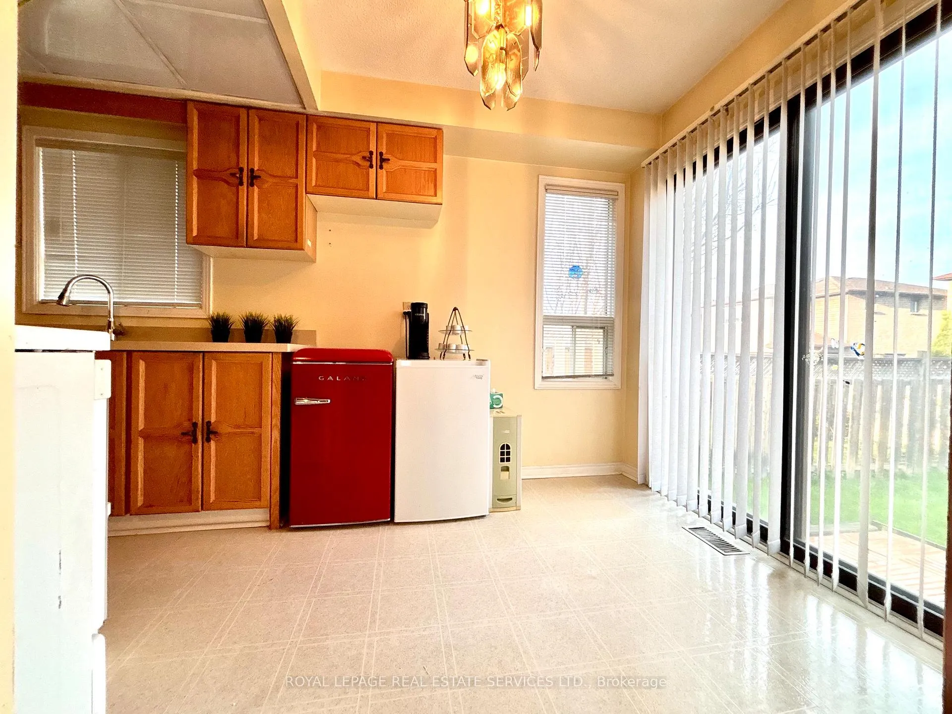 Photo 18 of 23 Stockbridge Crescent, Ajax, Central West — HOMEH
