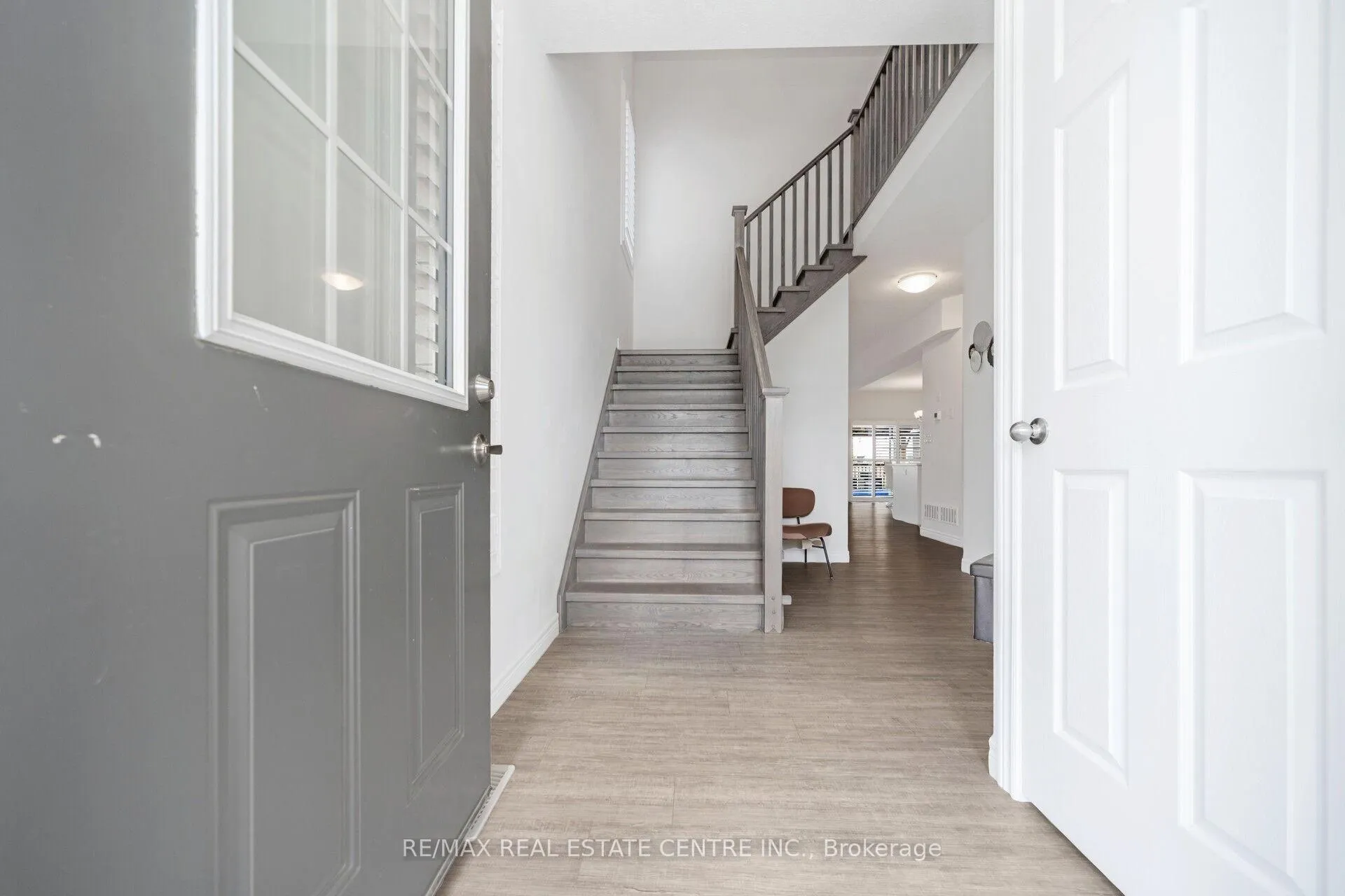 Photo 6 of 48 Arlington Parkway, Brant, Paris — HOMEH