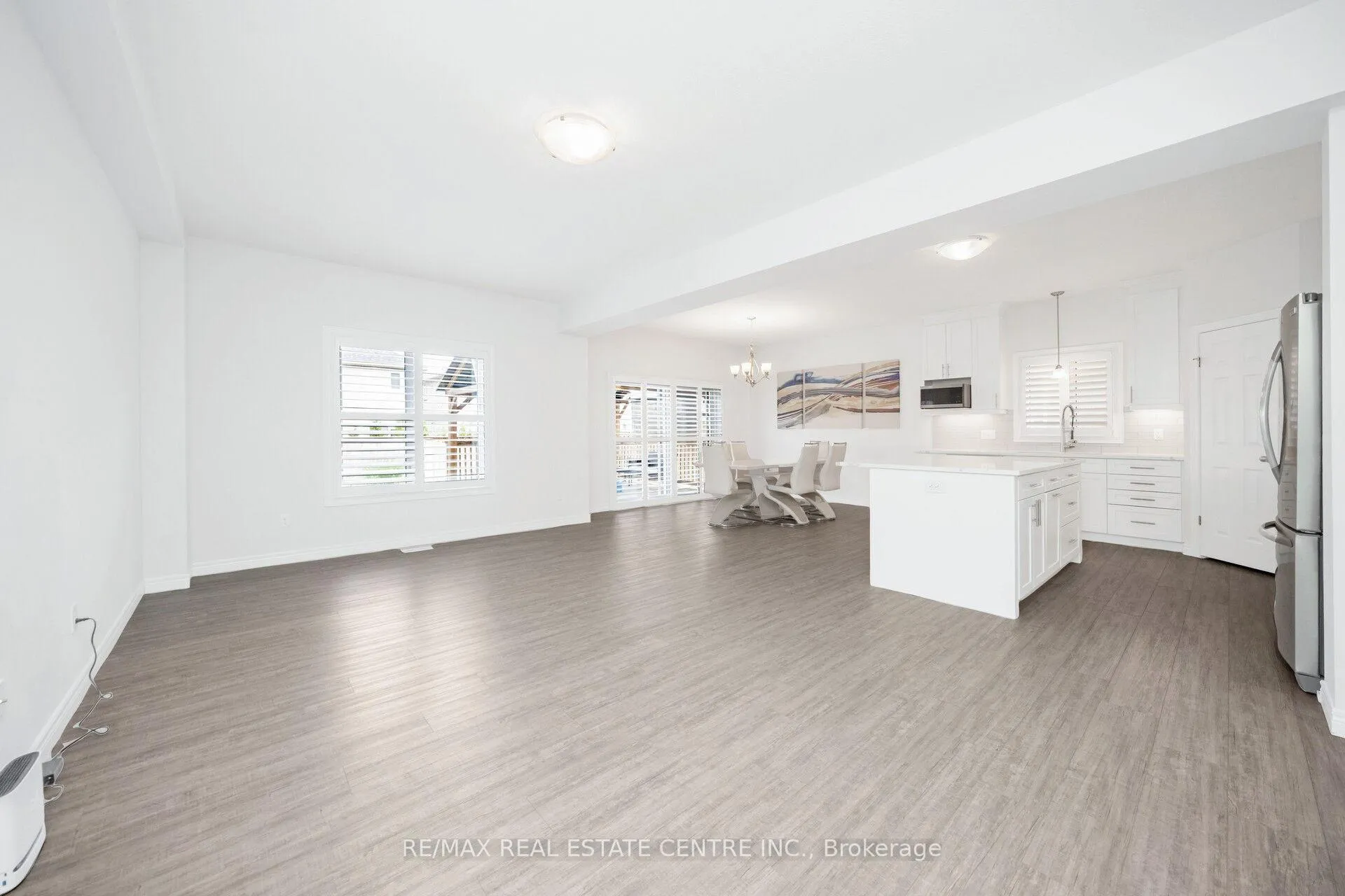 Photo 8 of 48 Arlington Parkway, Brant, Paris — HOMEH