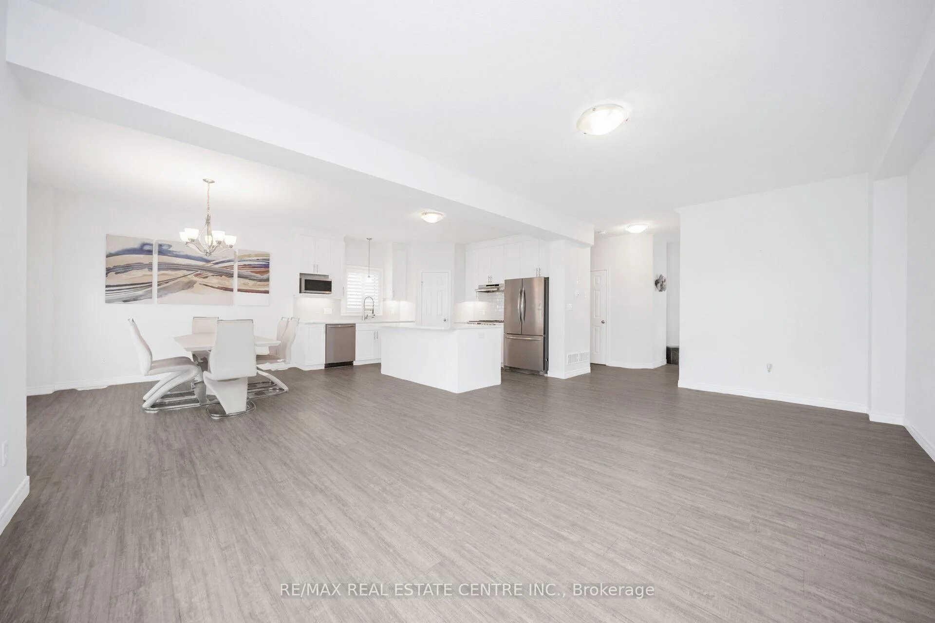 Photo 9 of 48 Arlington Parkway, Brant, Paris — HOMEH
