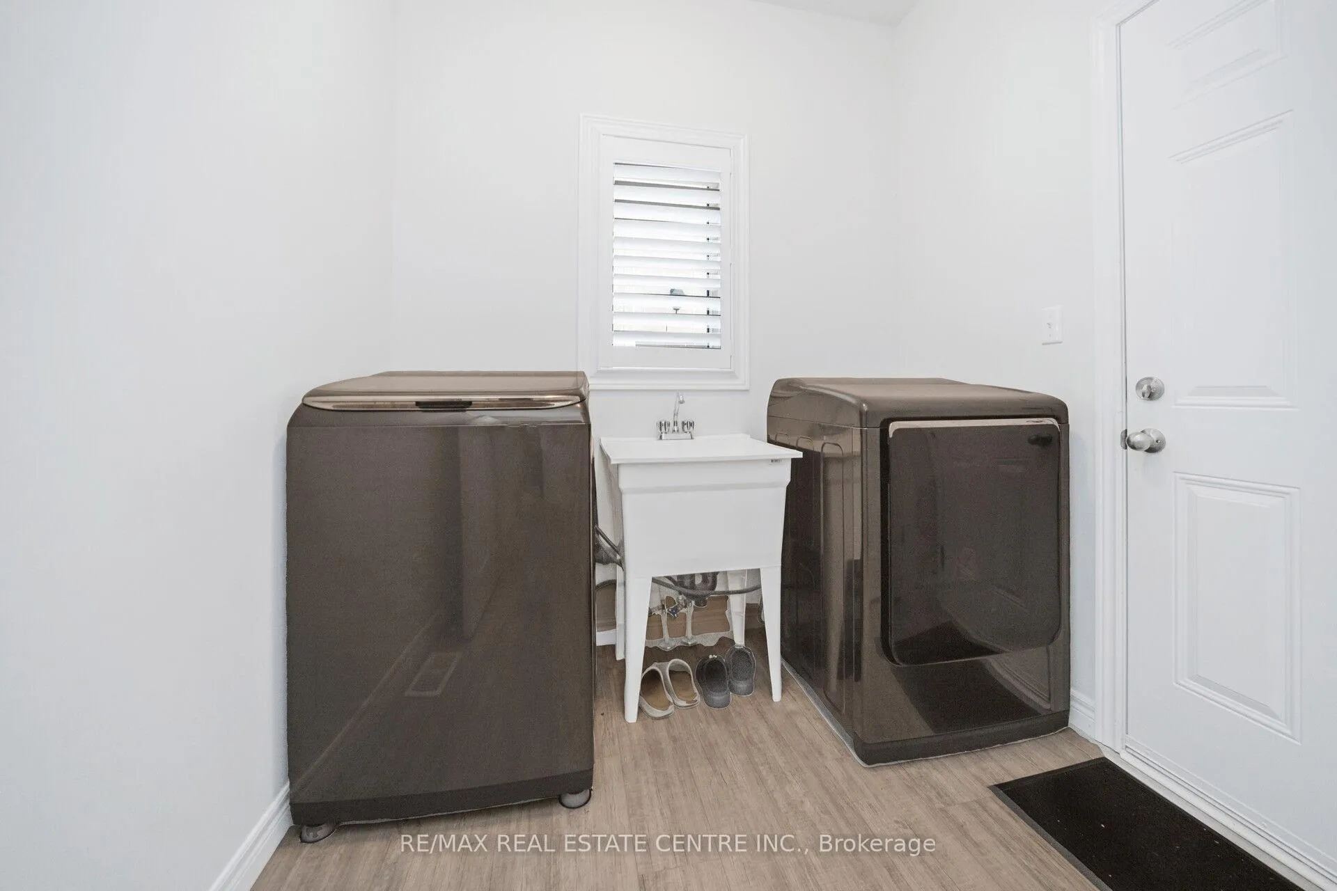 Photo 19 of 48 Arlington Parkway, Brant, Paris — HOMEH