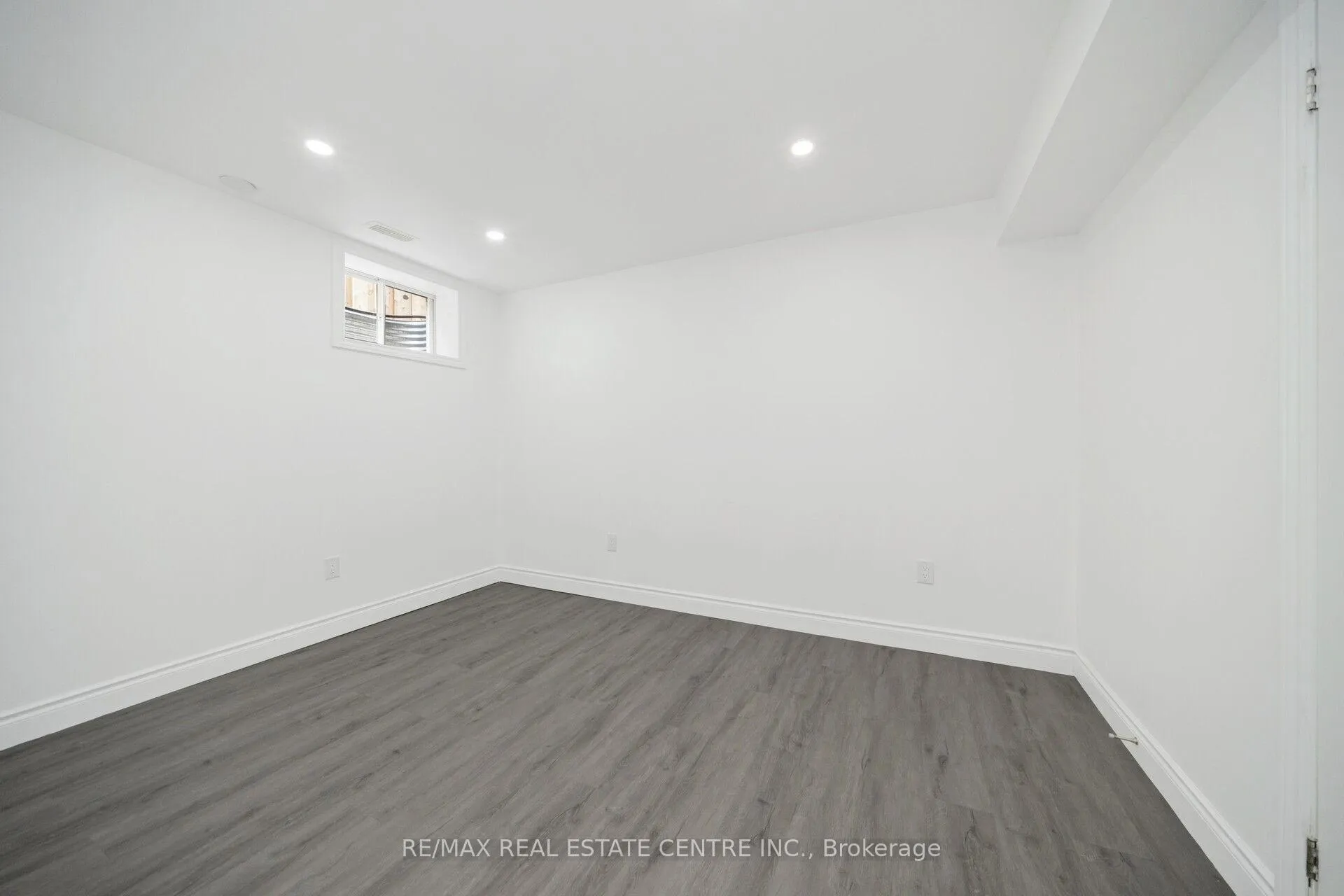 Photo 44 of 48 Arlington Parkway, Brant, Paris — HOMEH