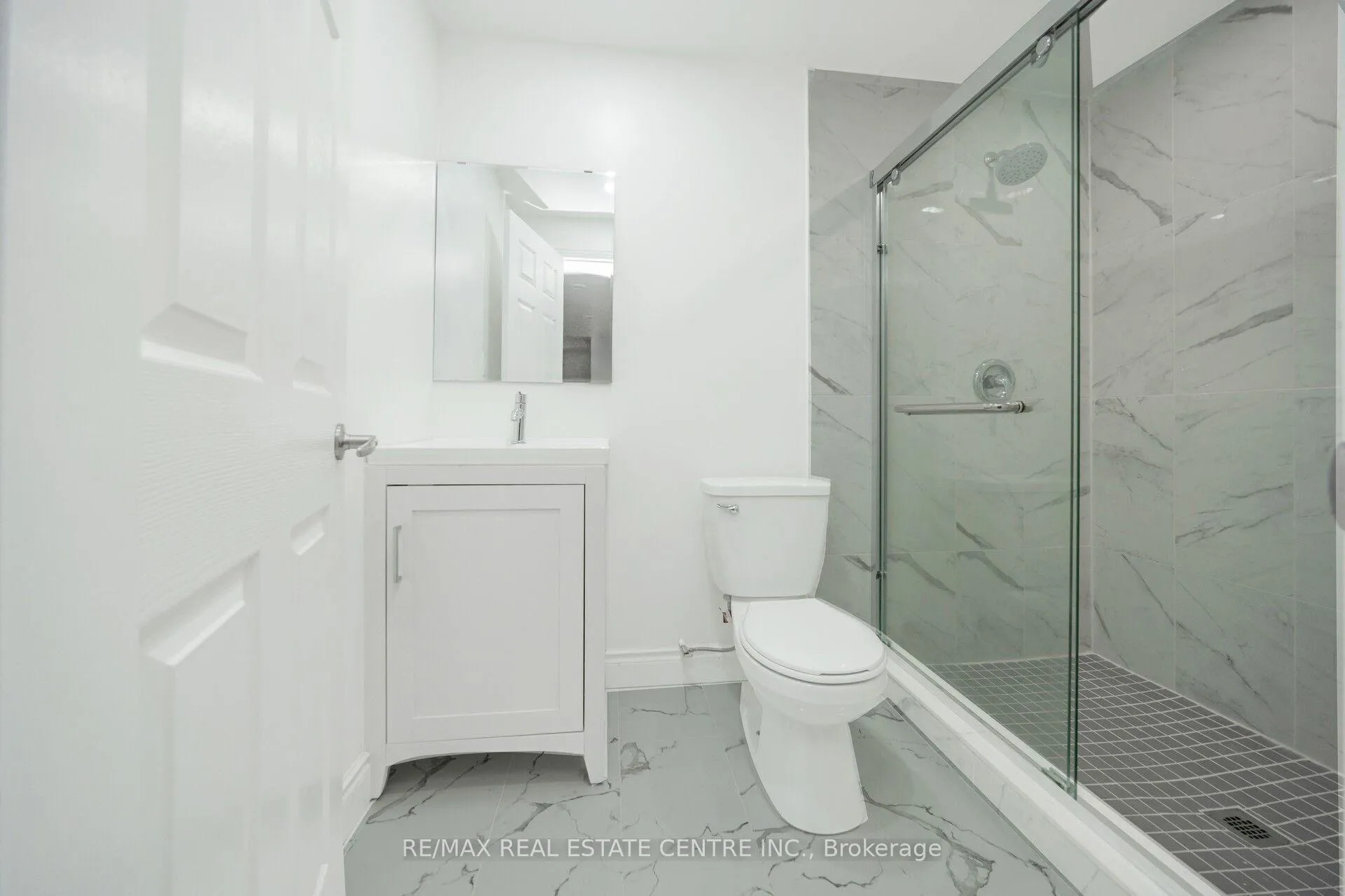 Photo 45 of 48 Arlington Parkway, Brant, Paris — HOMEH