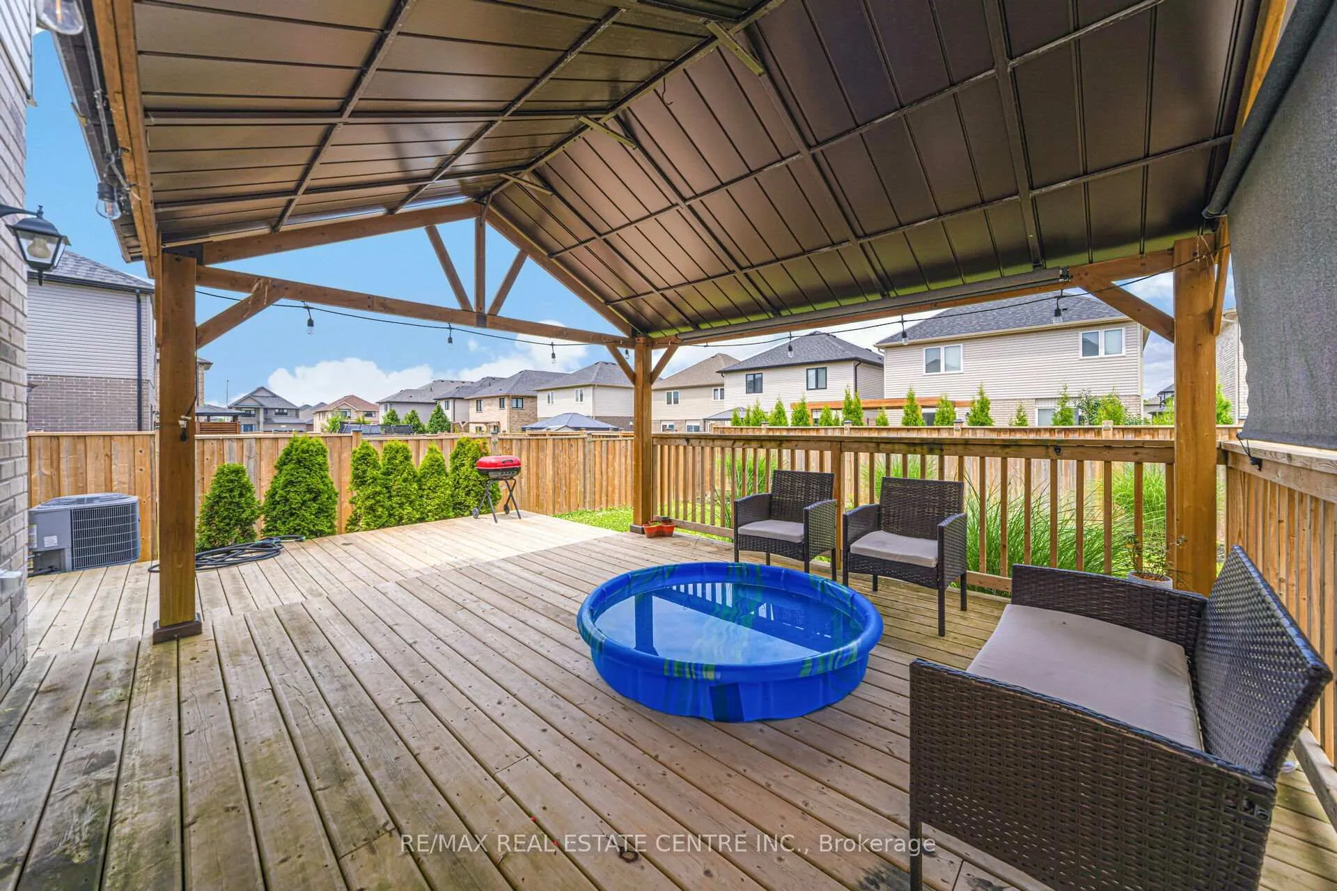 Photo 47 of 48 Arlington Parkway, Brant, Paris — HOMEH