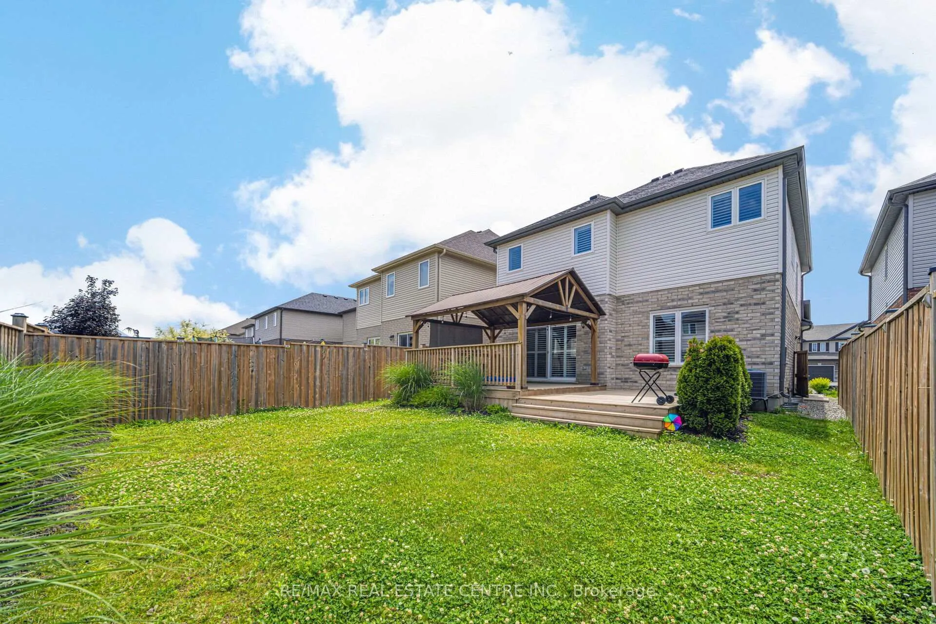 Photo 48 of 48 Arlington Parkway, Brant, Paris — HOMEH