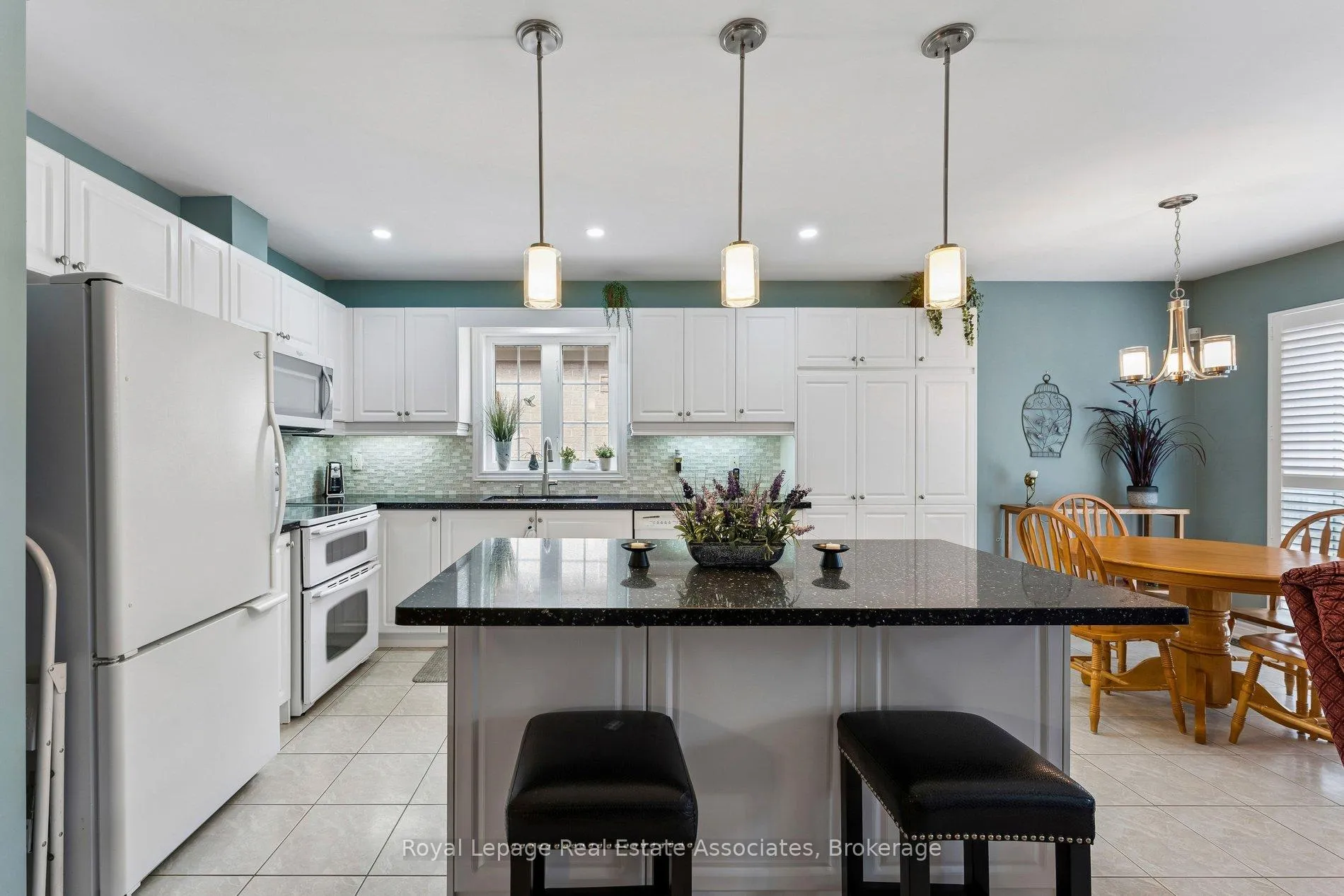 Photo 16 of 9 Falconwood Place, Brampton, Sandringham-Wellington — HOMEH
