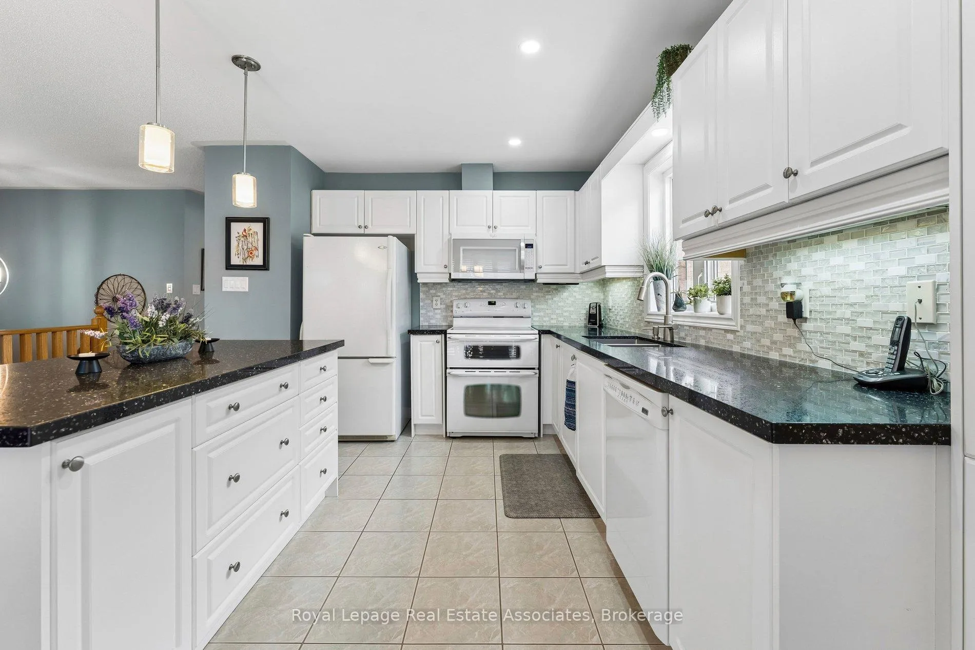 Photo 17 of 9 Falconwood Place, Brampton, Sandringham-Wellington — HOMEH