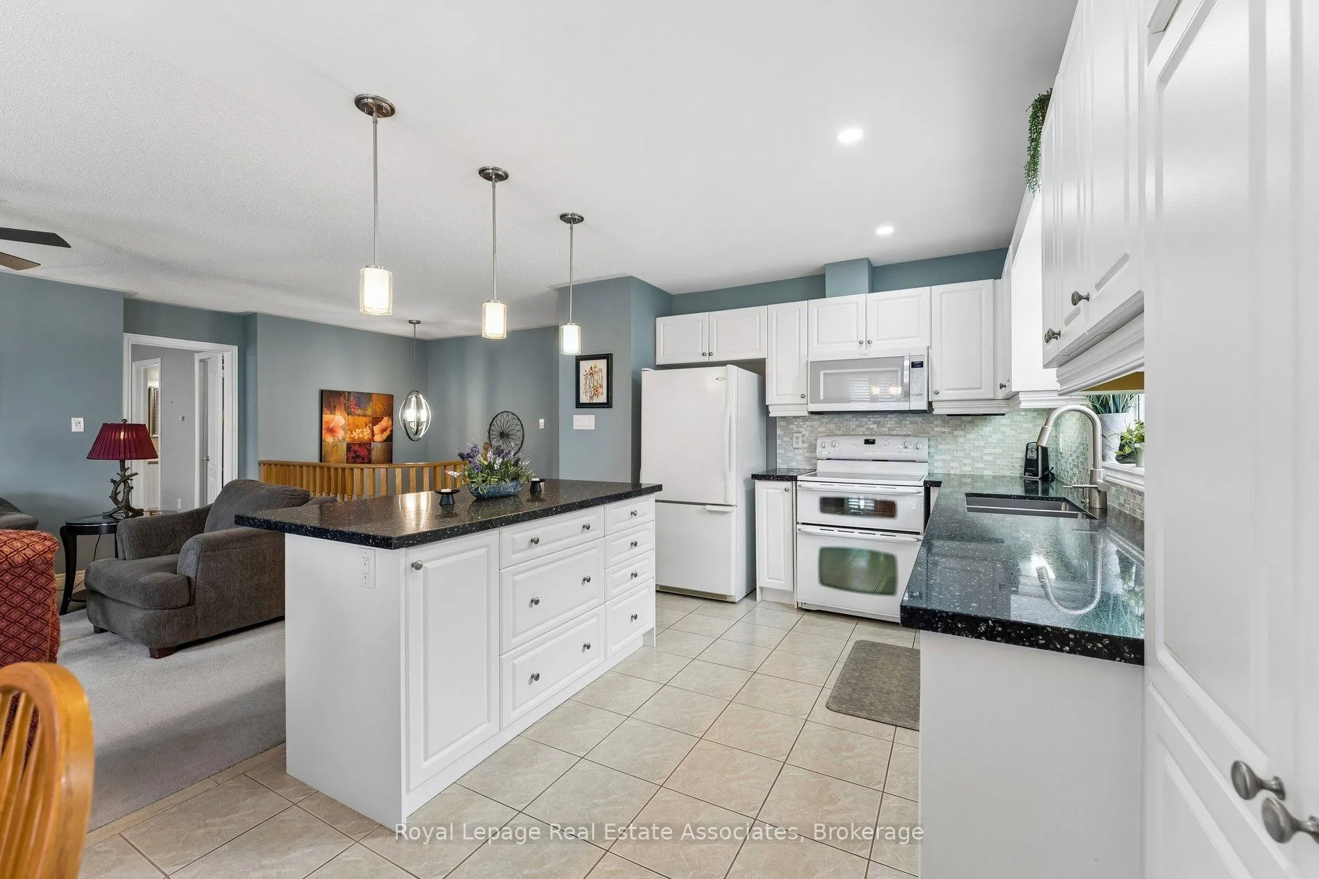 Photo 18 of 9 Falconwood Place, Brampton, Sandringham-Wellington — HOMEH