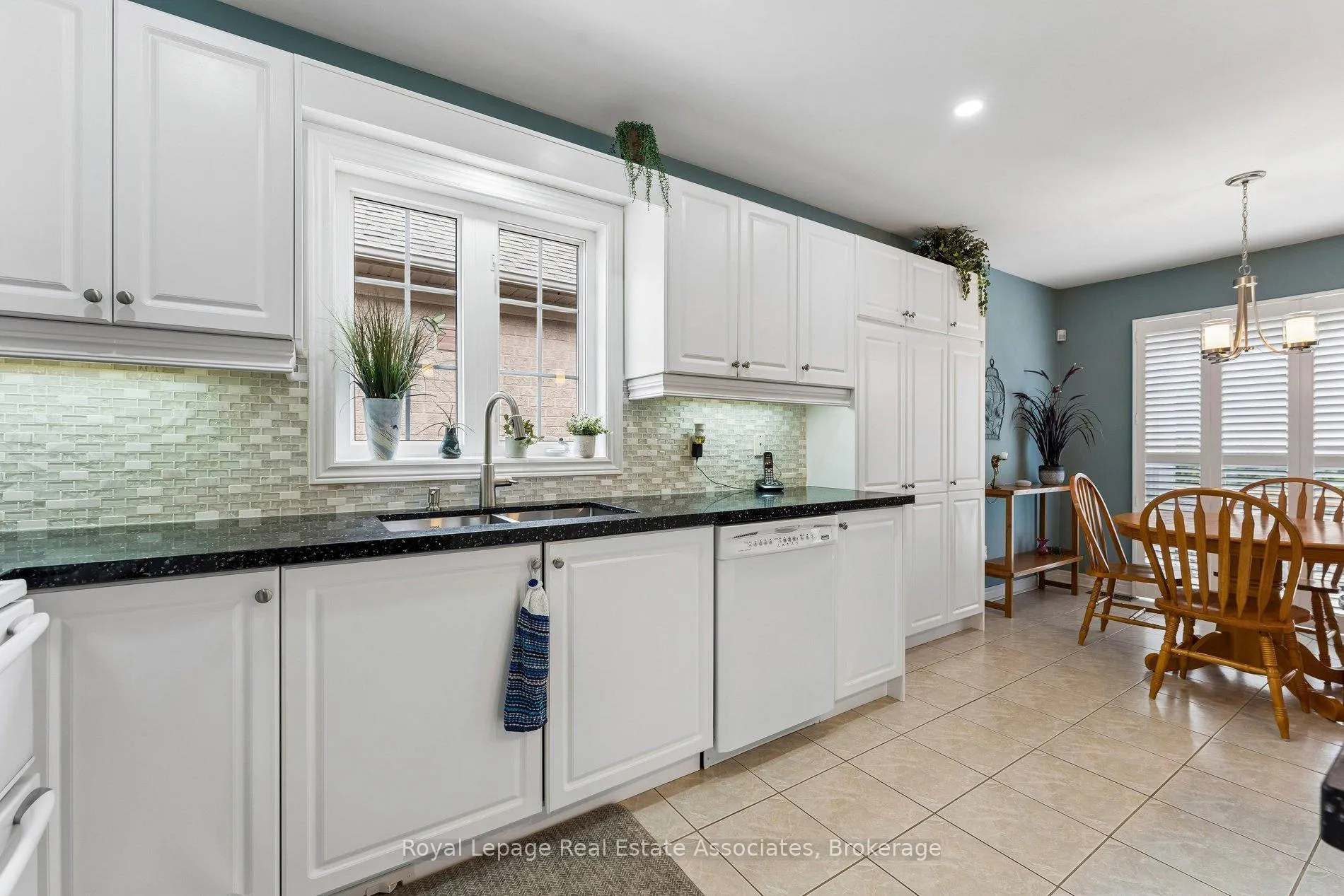 Photo 19 of 9 Falconwood Place, Brampton, Sandringham-Wellington — HOMEH