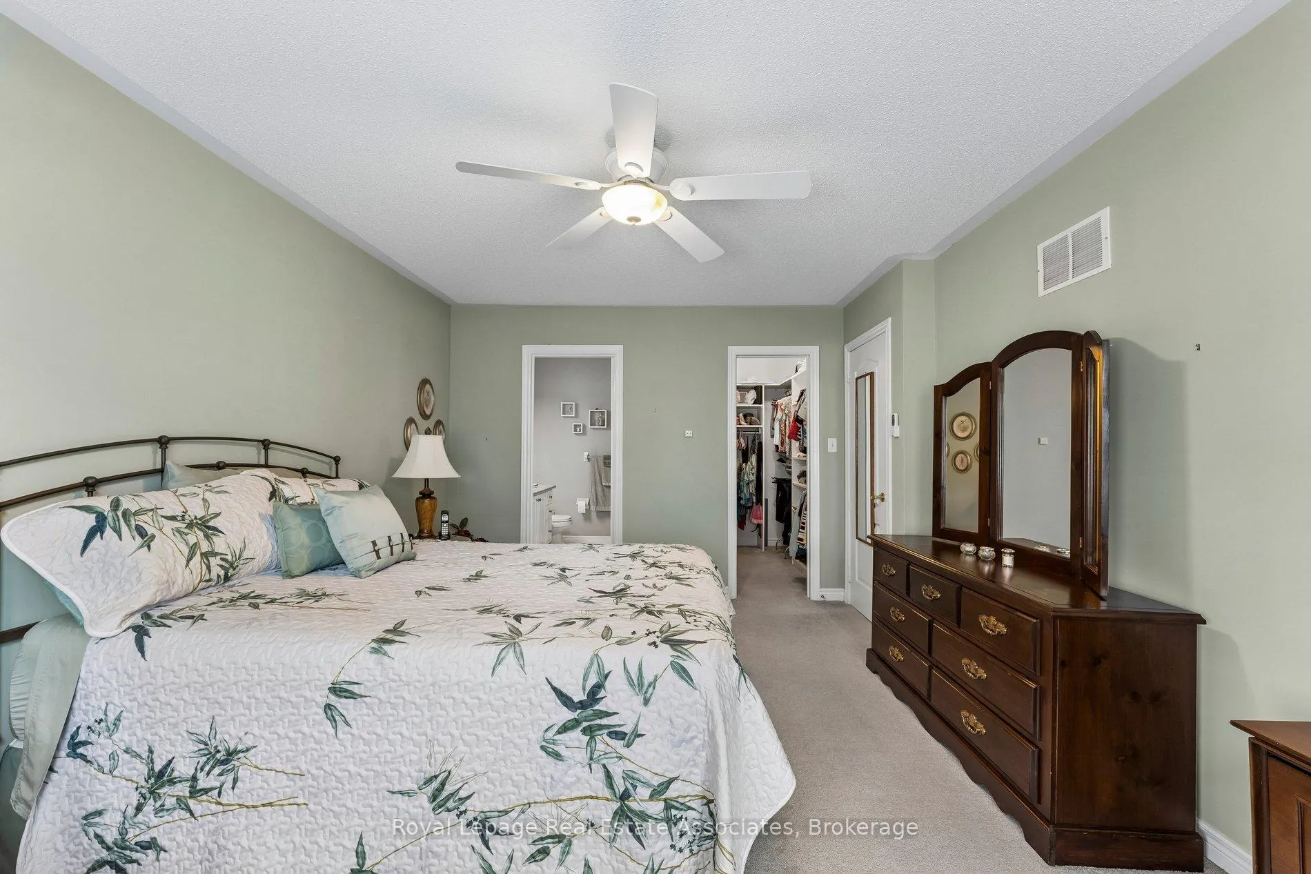 Photo 30 of 9 Falconwood Place, Brampton, Sandringham-Wellington — HOMEH