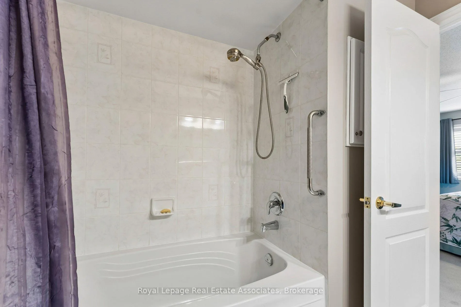 Photo 33 of 9 Falconwood Place, Brampton, Sandringham-Wellington — HOMEH