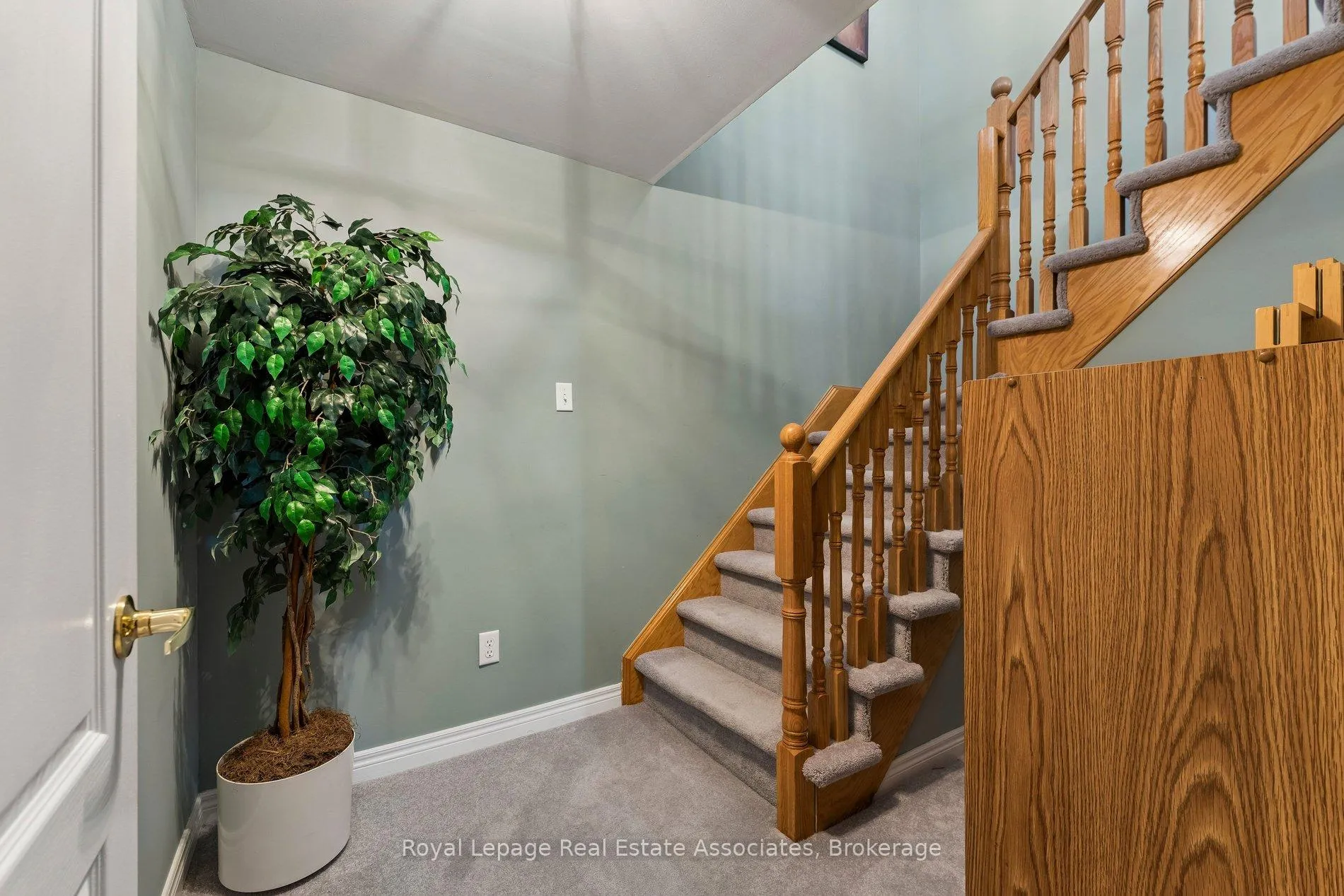 Photo 38 of 9 Falconwood Place, Brampton, Sandringham-Wellington — HOMEH
