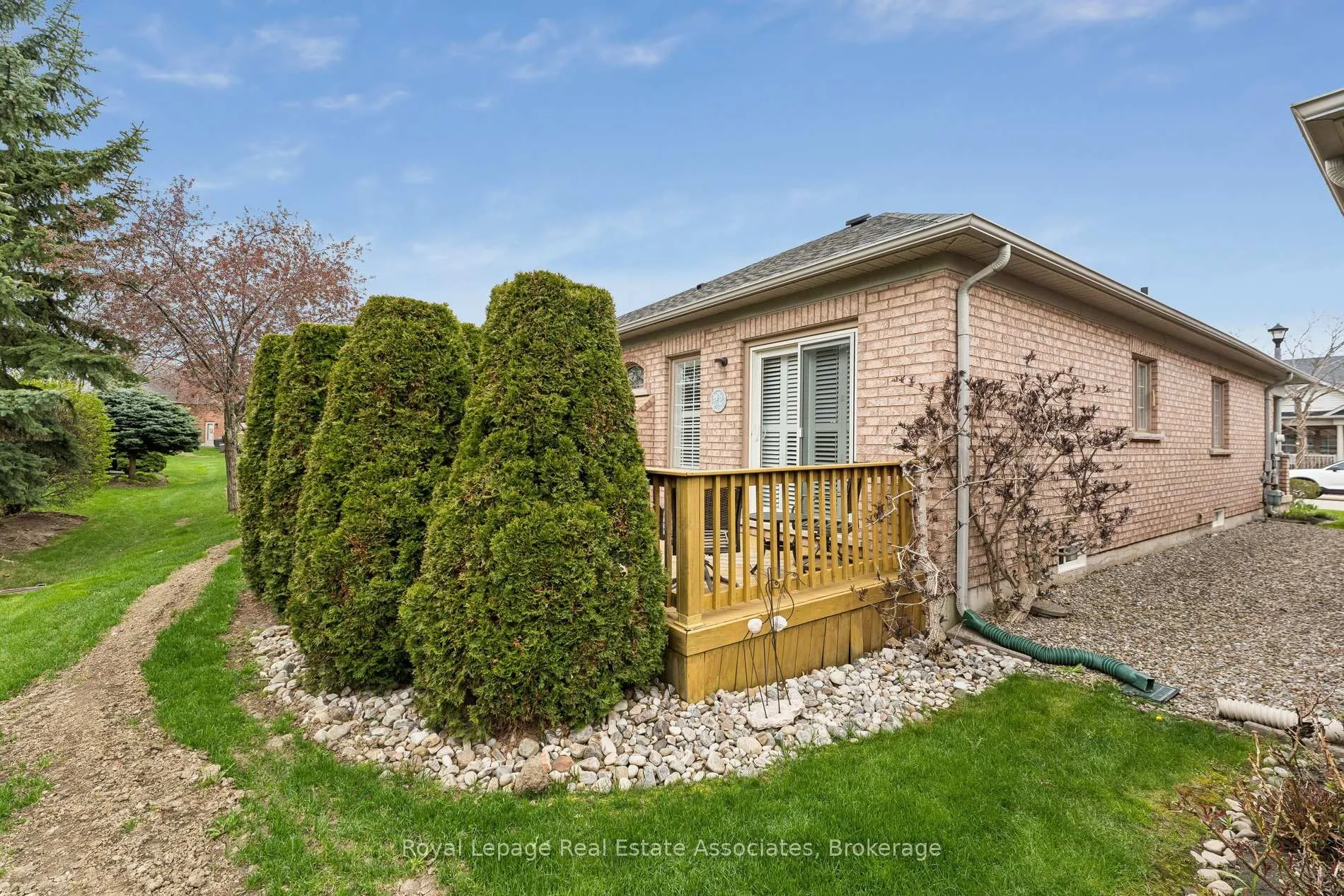 Photo 39 of 9 Falconwood Place, Brampton, Sandringham-Wellington — HOMEH