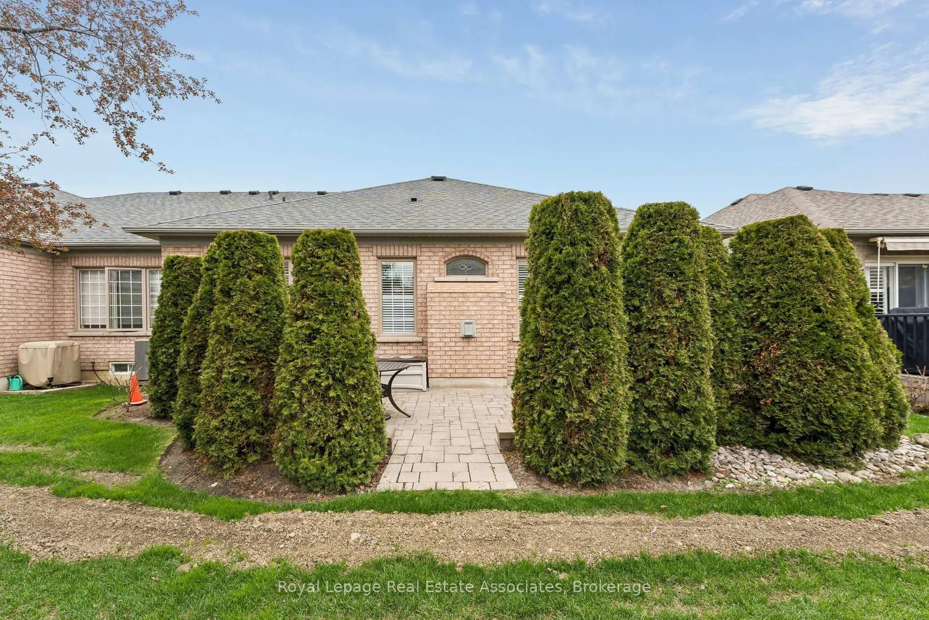 Photo 40 of 9 Falconwood Place, Brampton, Sandringham-Wellington — HOMEH