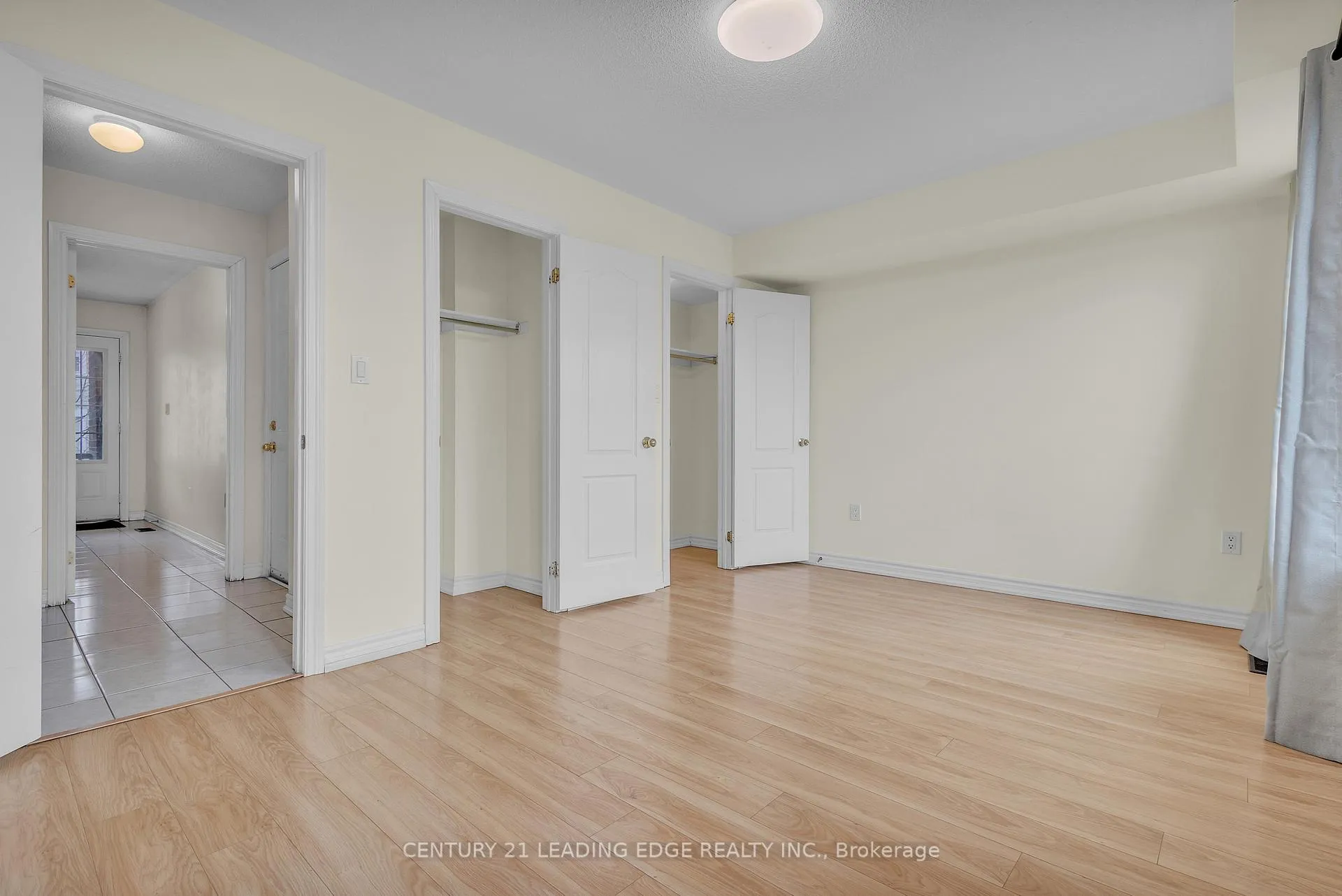 Photo 10 of 26 Shiff Crescent, Brampton, Heart Lake East — HOMEH
